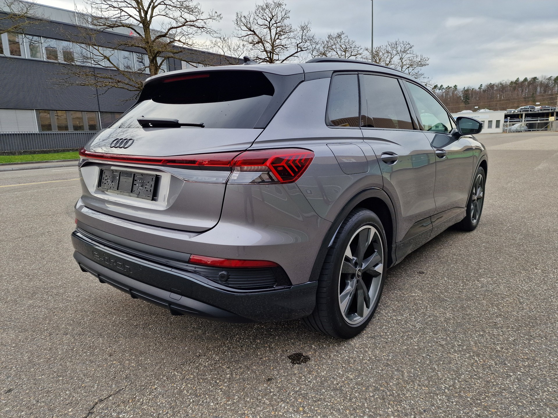 AUDI Q4 e-tron 40-image-4