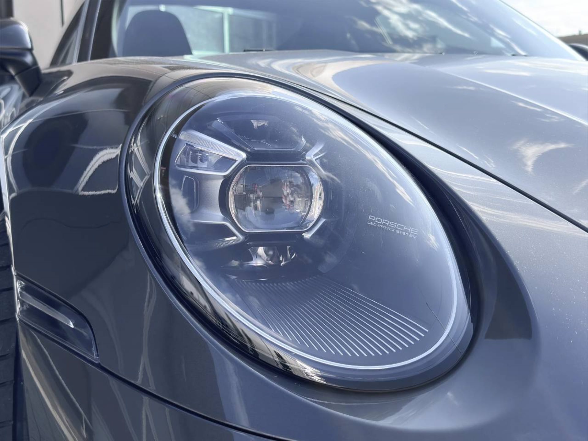 PORSCHE 911 Carrera 4S-image-30