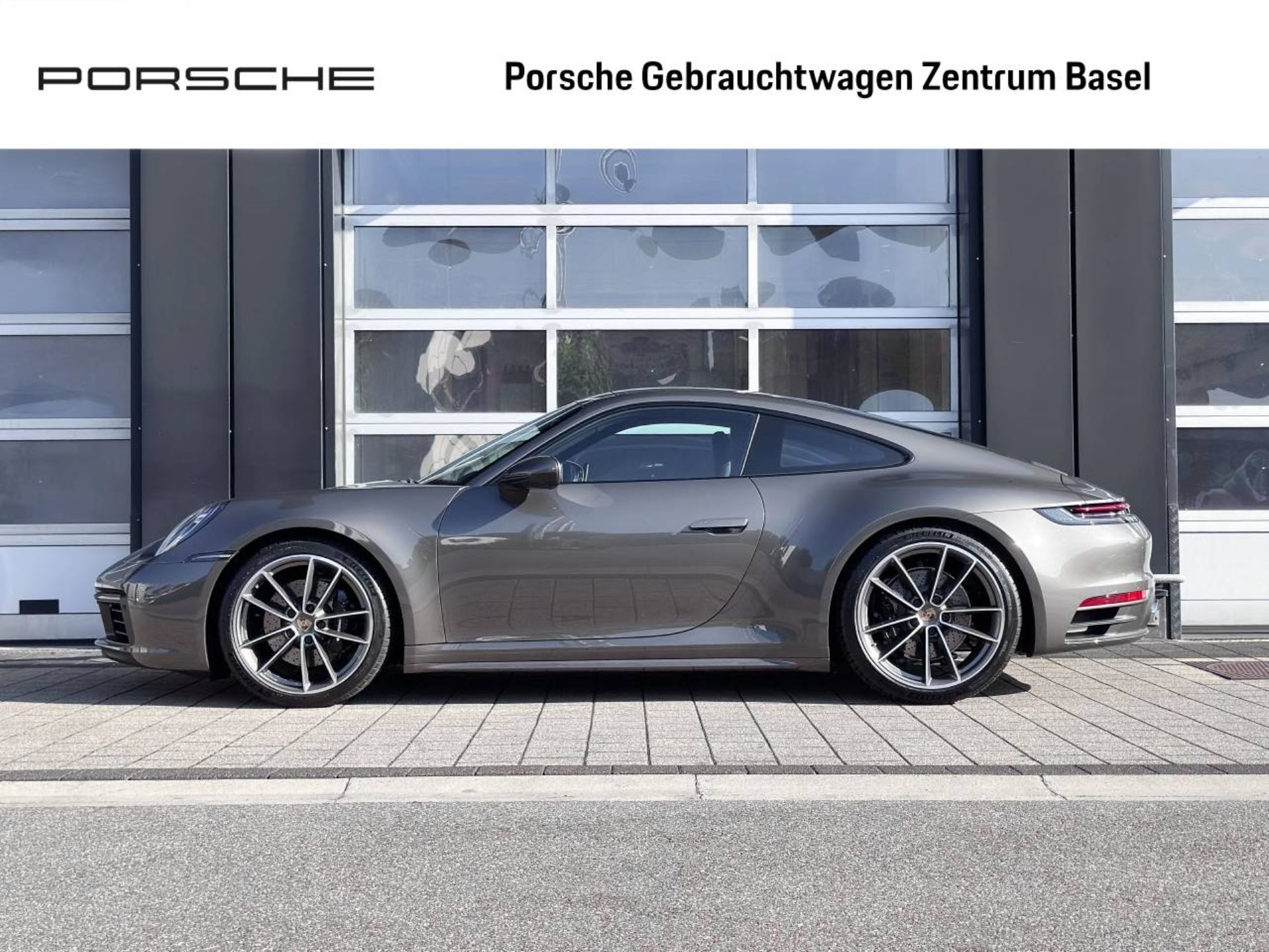 PORSCHE 911 Carrera 4S-image-1