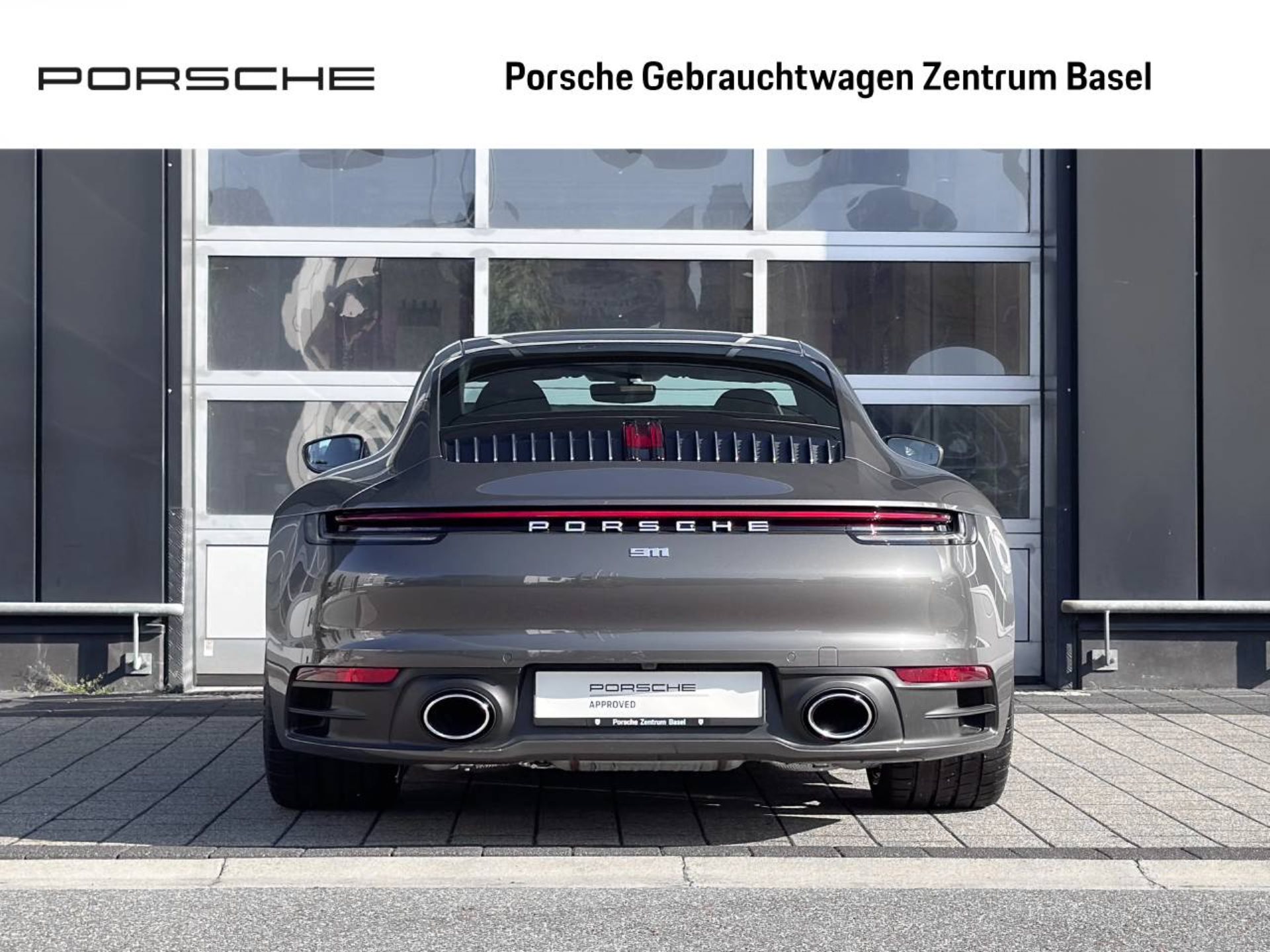 PORSCHE 911 Carrera 4S-image-7