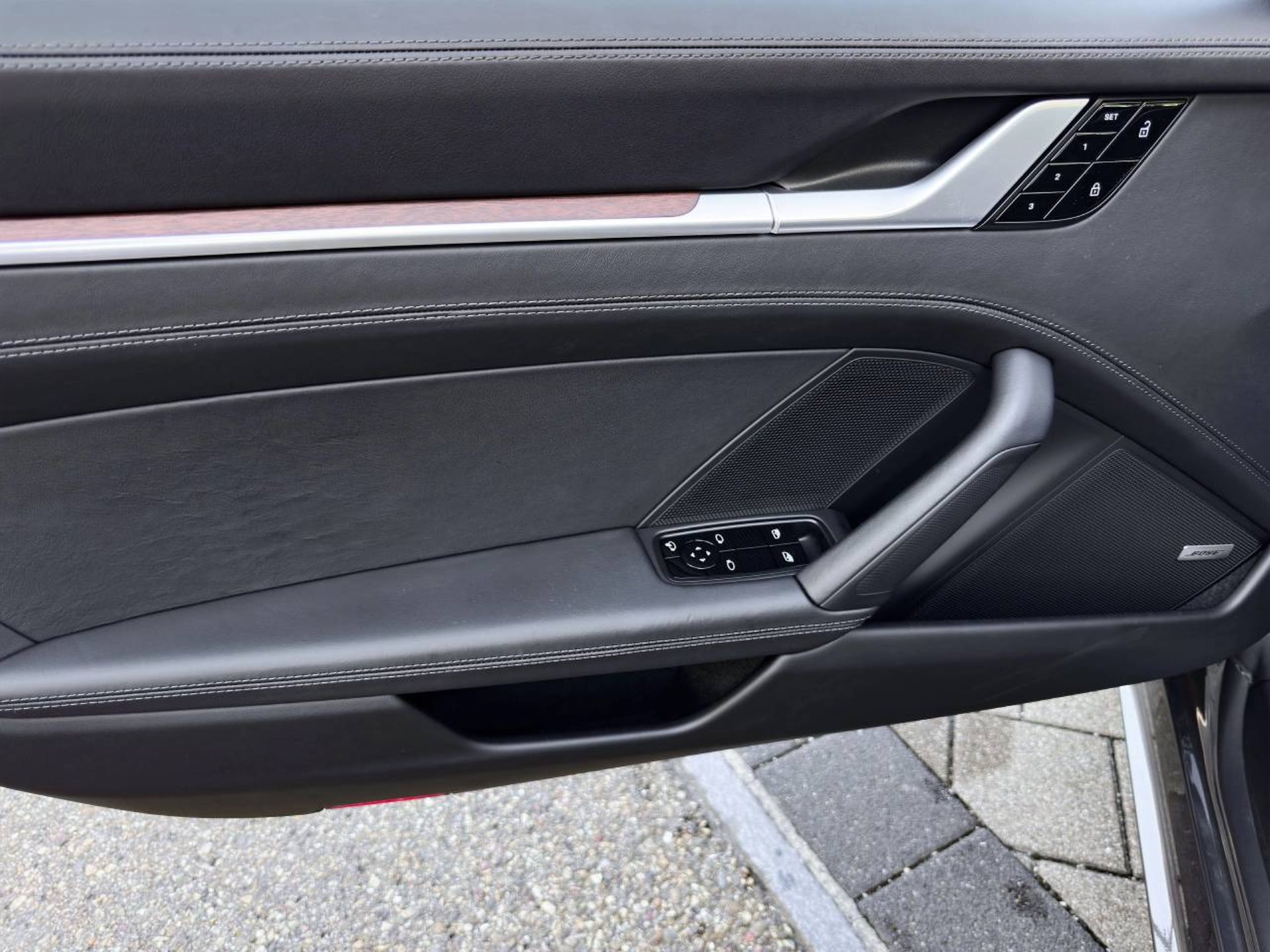 PORSCHE 911 Carrera 4S-image-19