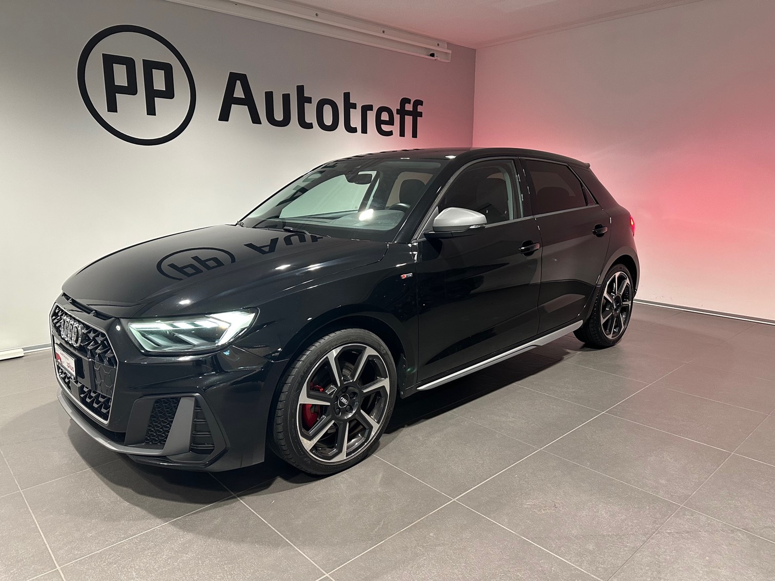 AUDI A1 Sportback 40 TFSI S Line S-tronic-image-1