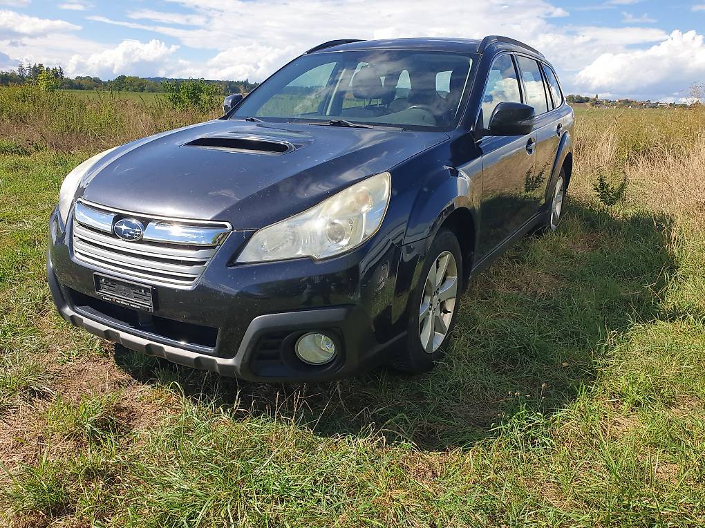 SUBARU OUTBACK-image-0