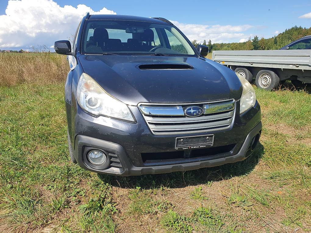 SUBARU OUTBACK-image-3