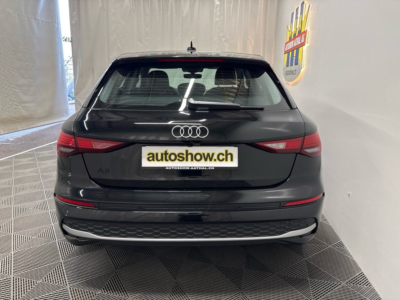 AUDI A3 Sportback 35 TFSI Attraction S-tronic-image-12