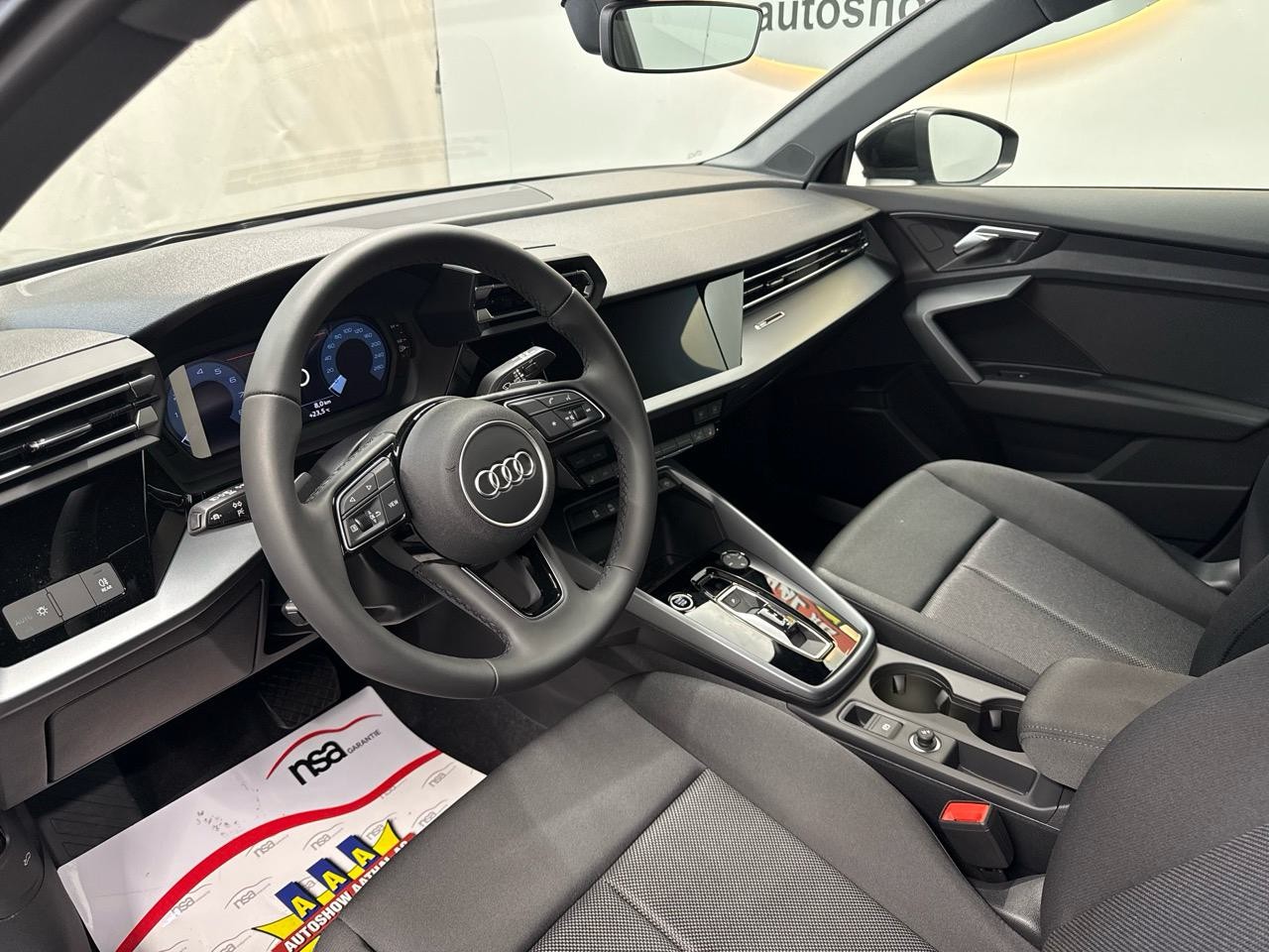AUDI A3 Sportback 35 TFSI Attraction S-tronic-image-2