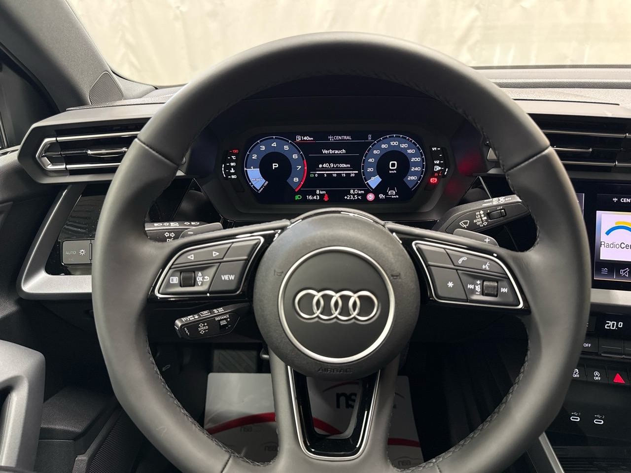 AUDI A3 Sportback 35 TFSI Attraction S-tronic-image-10