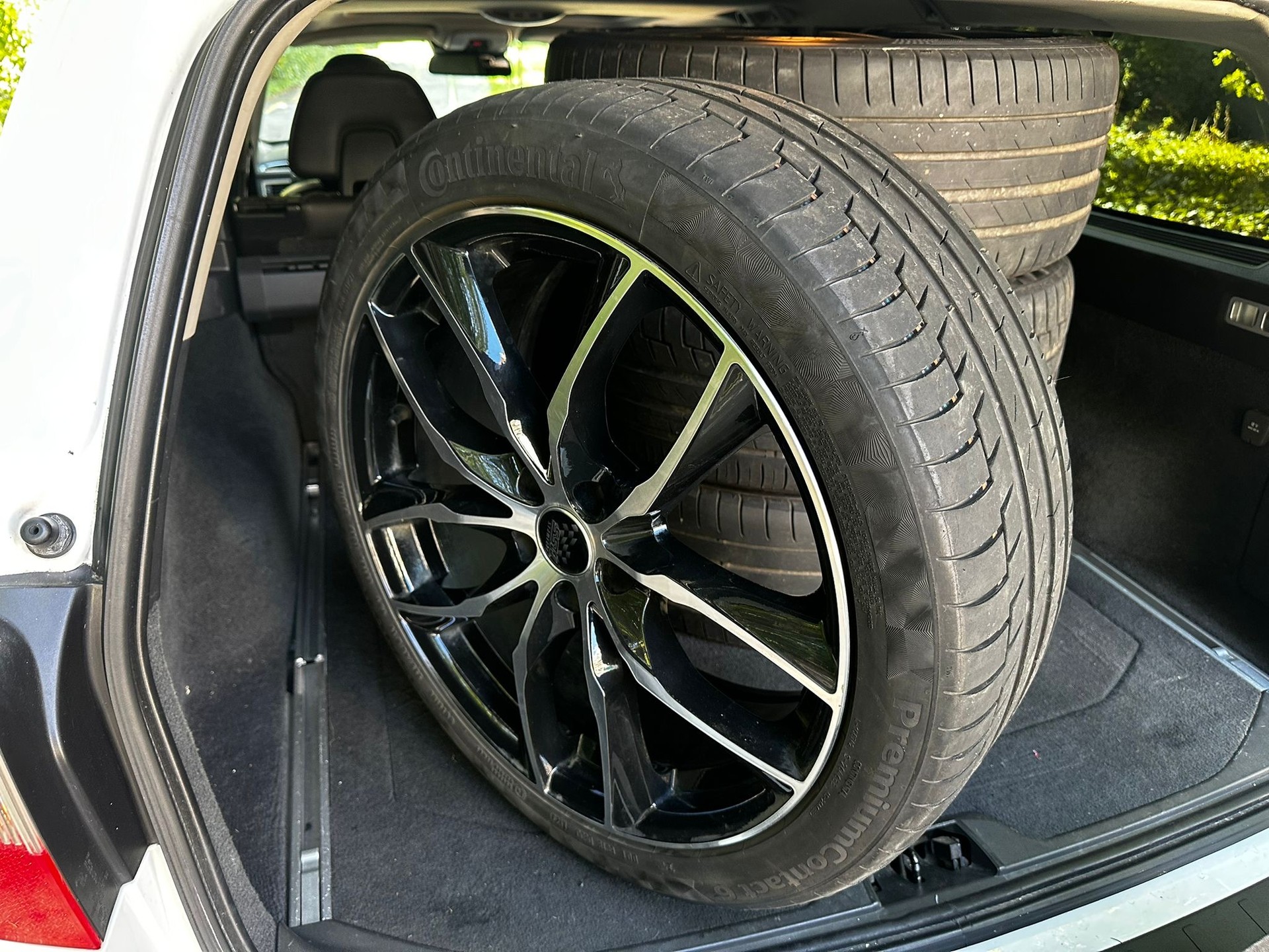 VOLVO V70 D5 AWD R-Design Geartronic-image-13