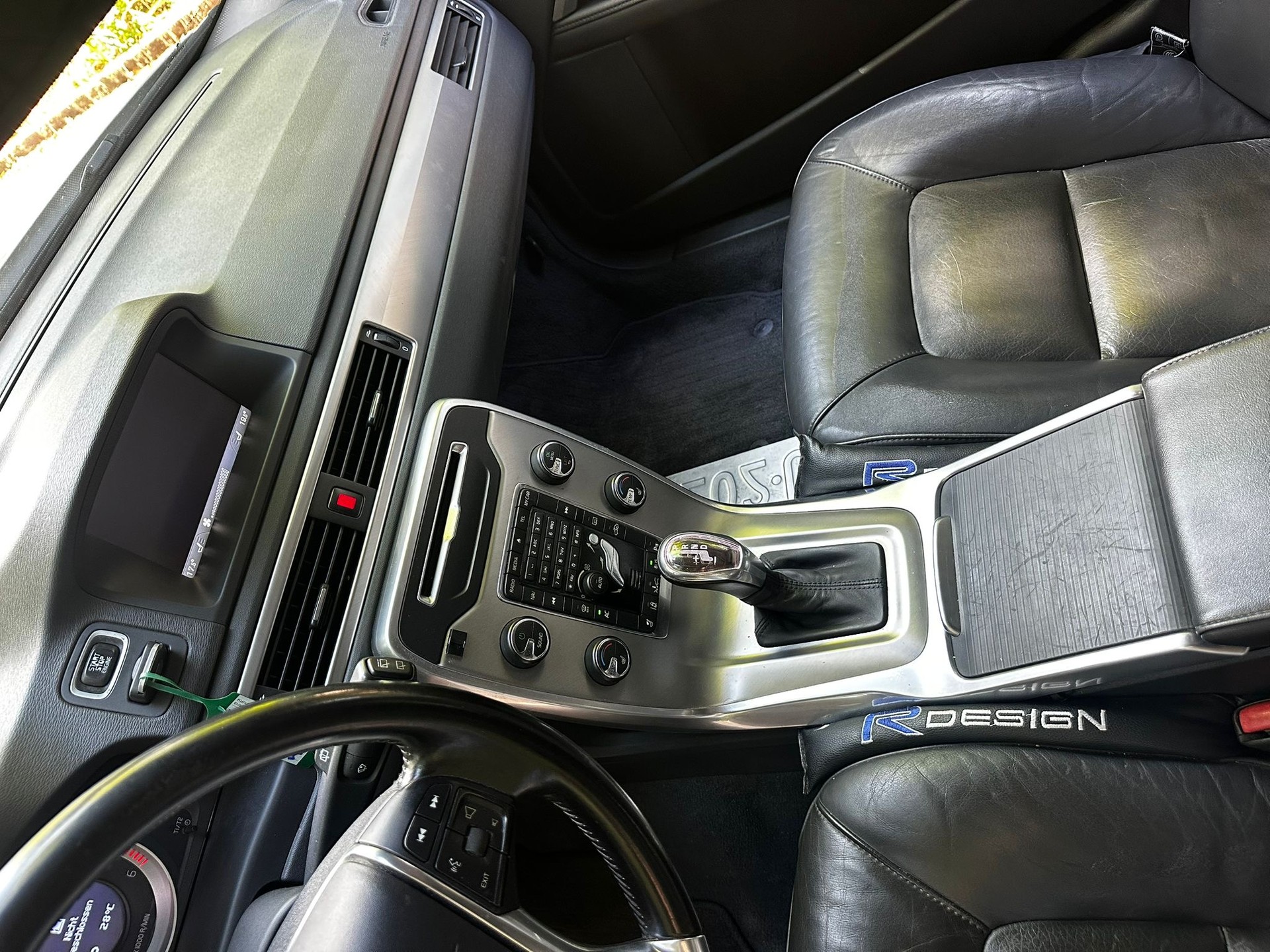 VOLVO V70 D5 AWD R-Design Geartronic-image-5