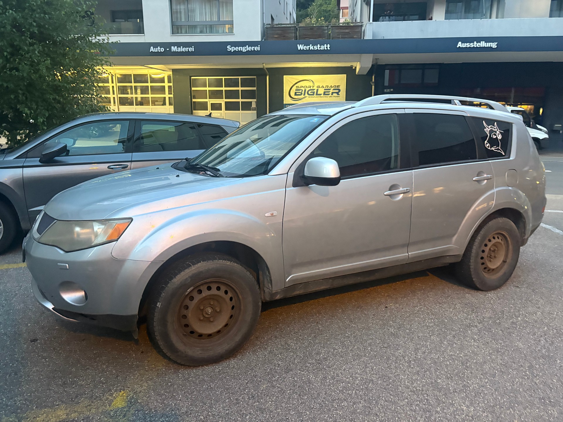 MITSUBISHI Outlander 2.0 DID Intense 4WD-image-1