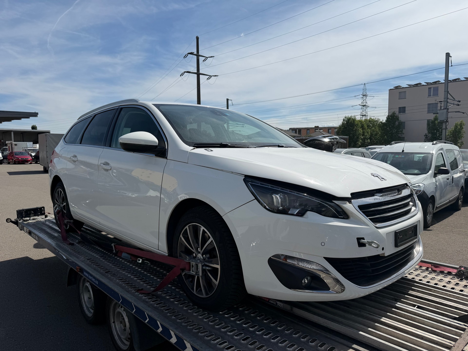 PEUGEOT 308 SW 2.0 BlueHDI Active Automatic-image-1
