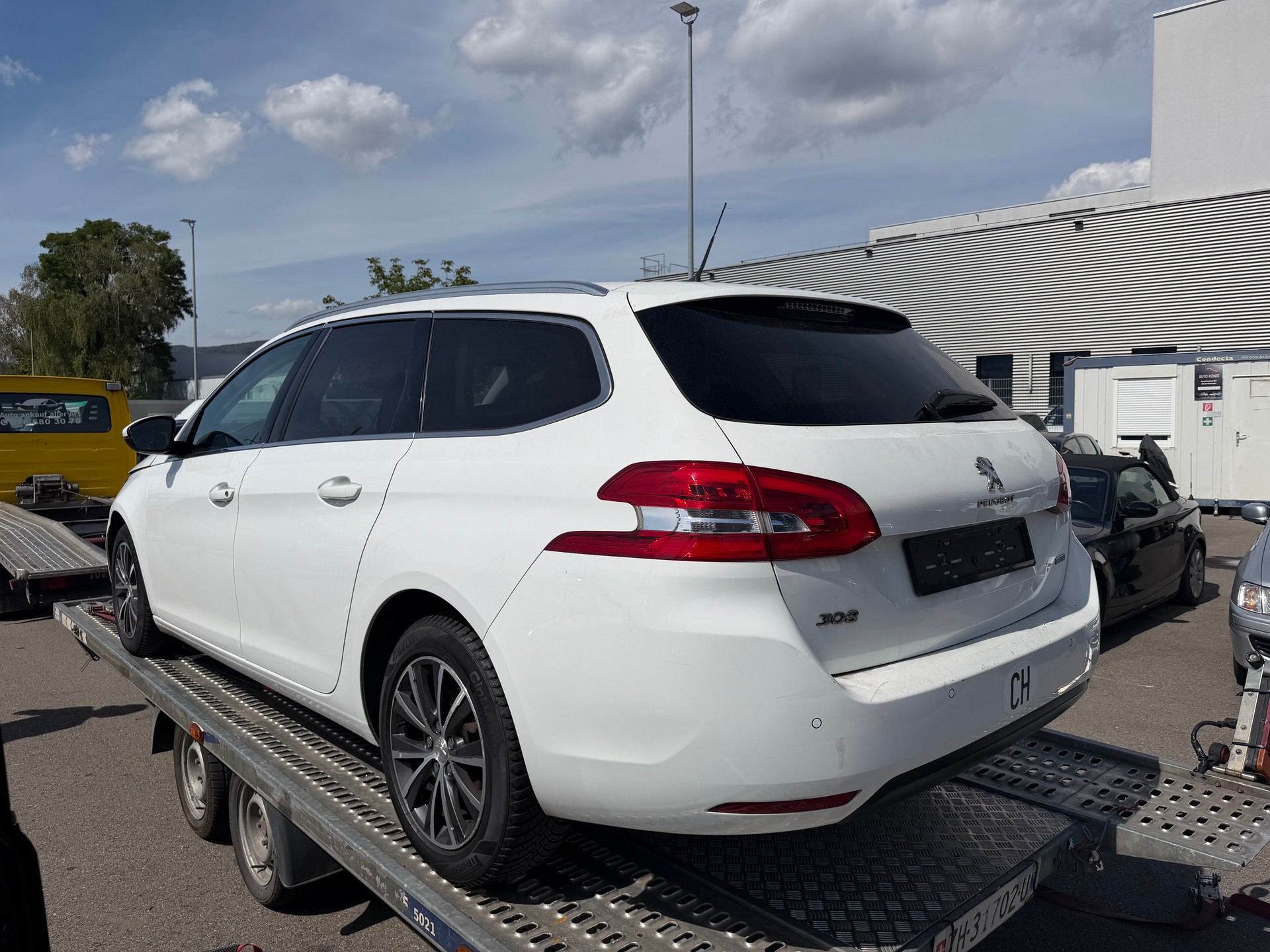 PEUGEOT 308 SW 2.0 BlueHDI Active Automatic-image-2