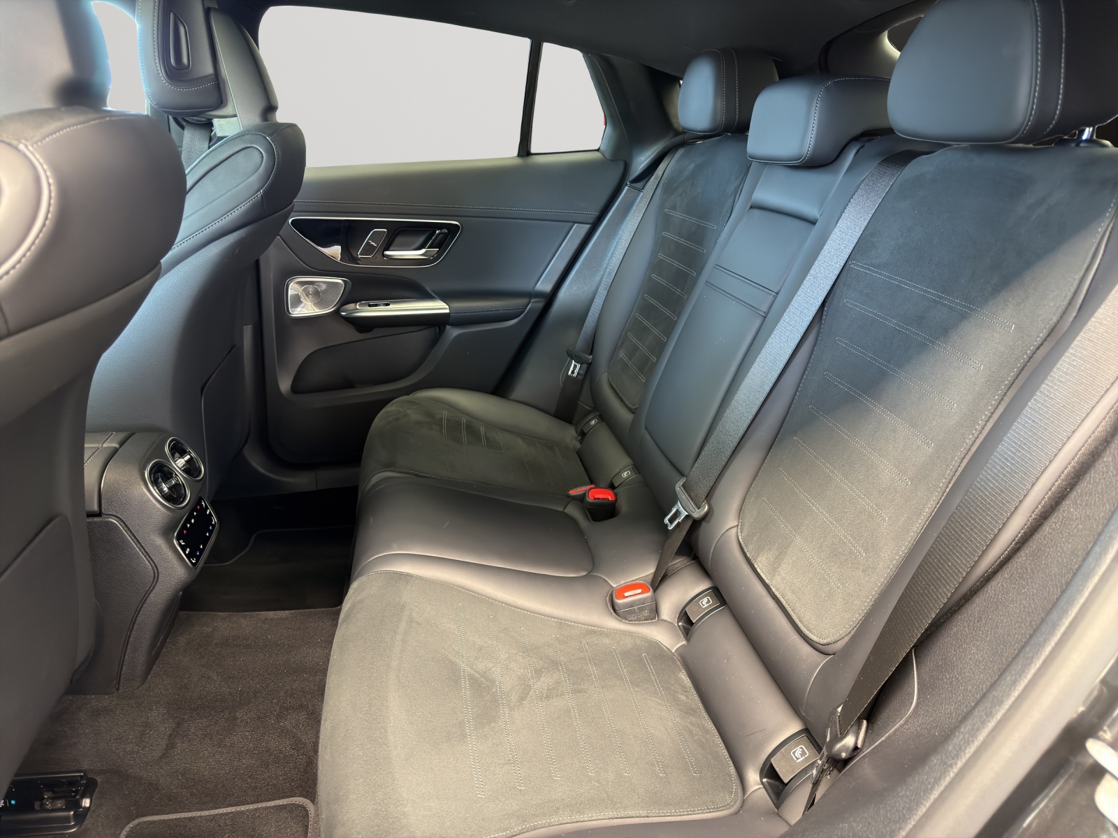MERCEDES-BENZ GLC Coupé 200 4Matic 9G-Tronic-image-10