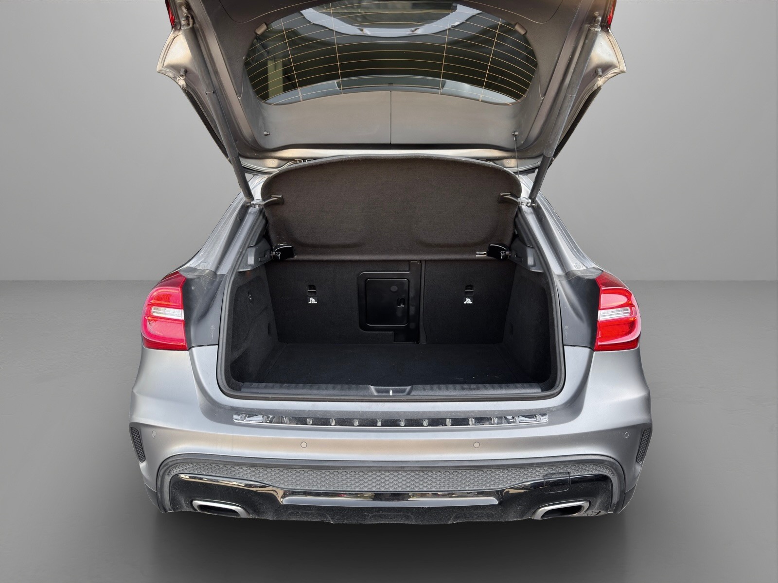 MERCEDES-BENZ GLA 250 AMG Line 4Matic 7G-DCT-image-11