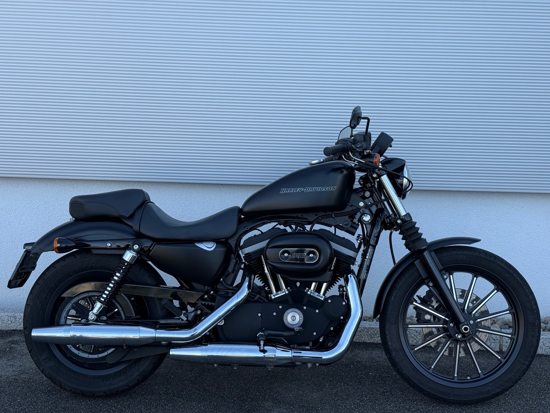 HARLEY-DAVIDSON XL 883 N Sportster Iron (25kW)