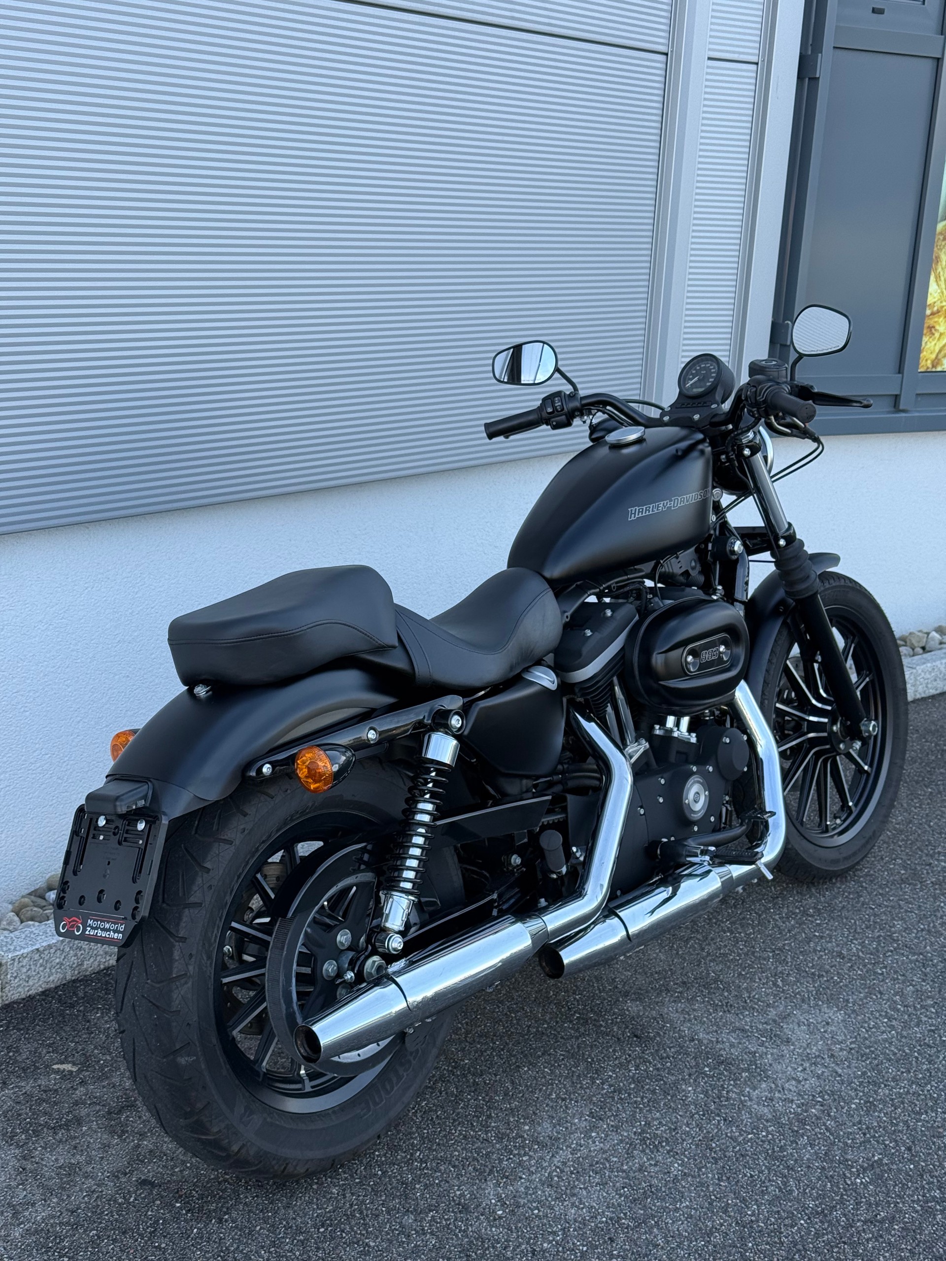 HARLEY-DAVIDSON XL 883 N Sportster Iron (25kW)-showroom-element-2