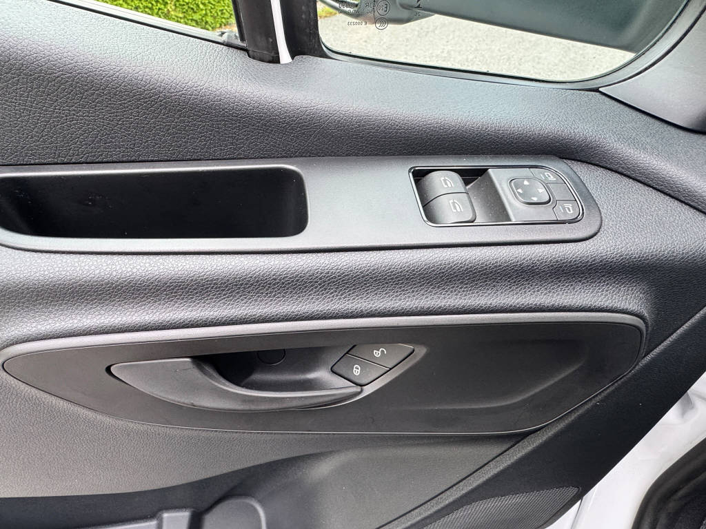 MERCEDES-BENZ Sprinter 317 CDI Pro Aufbau mit Hebebühne 4325 lang-image-13