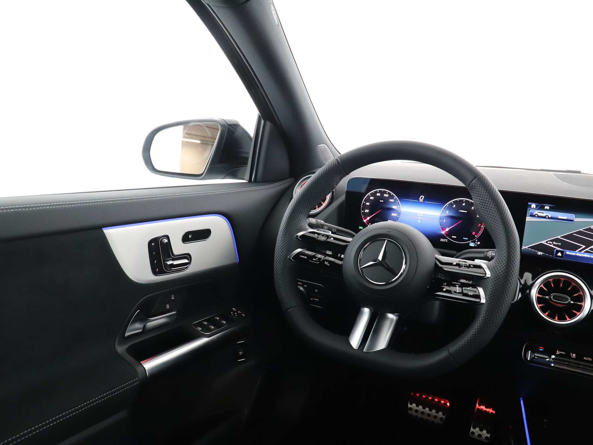 MERCEDES-BENZ GLA 200 Night Star 7G-D-image-12