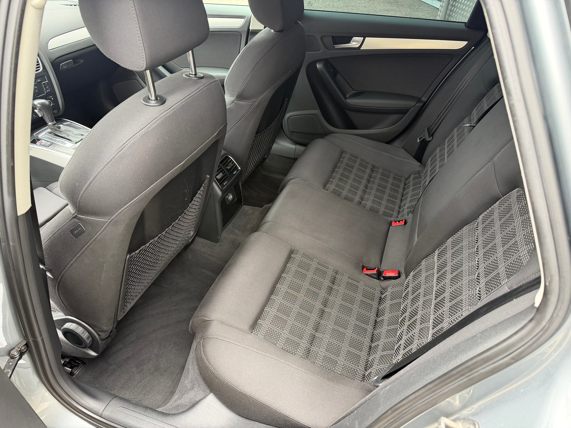 AUDI A4 Avant 1.8 TFSI multitronic-image-6