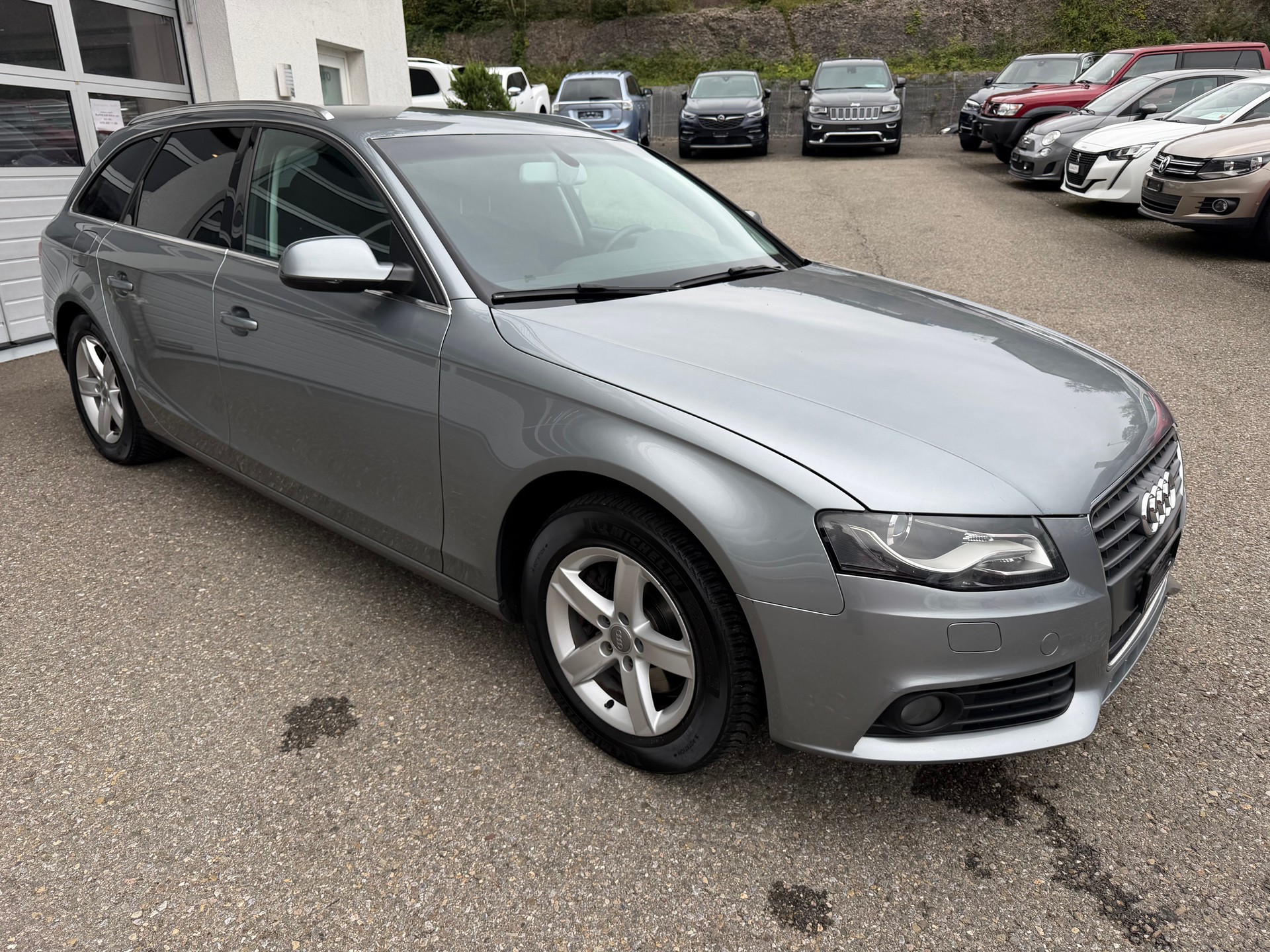 AUDI A4 Avant 1.8 TFSI multitronic-image-3