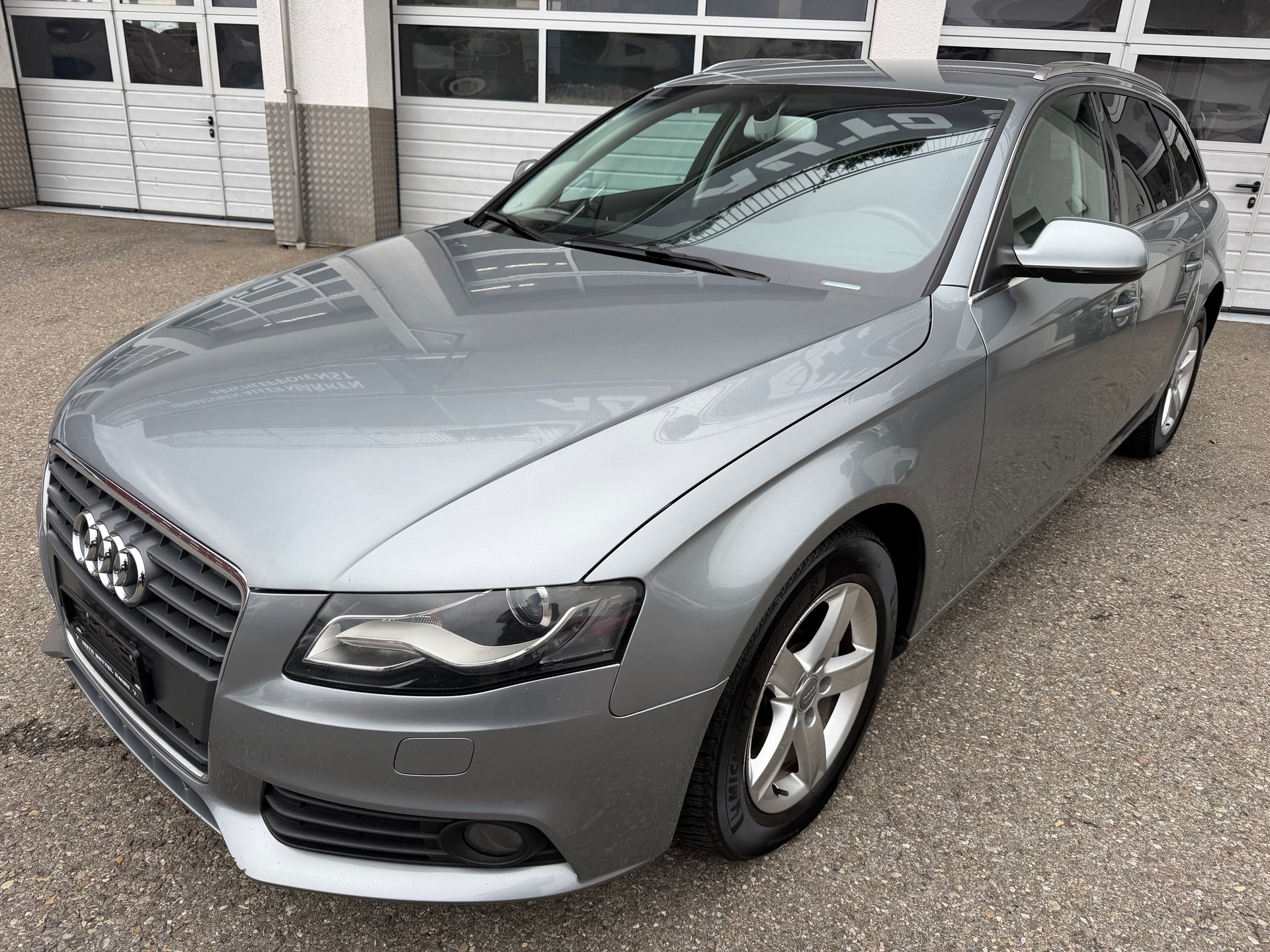 AUDI A4 Avant 1.8 TFSI multitronic-image-0