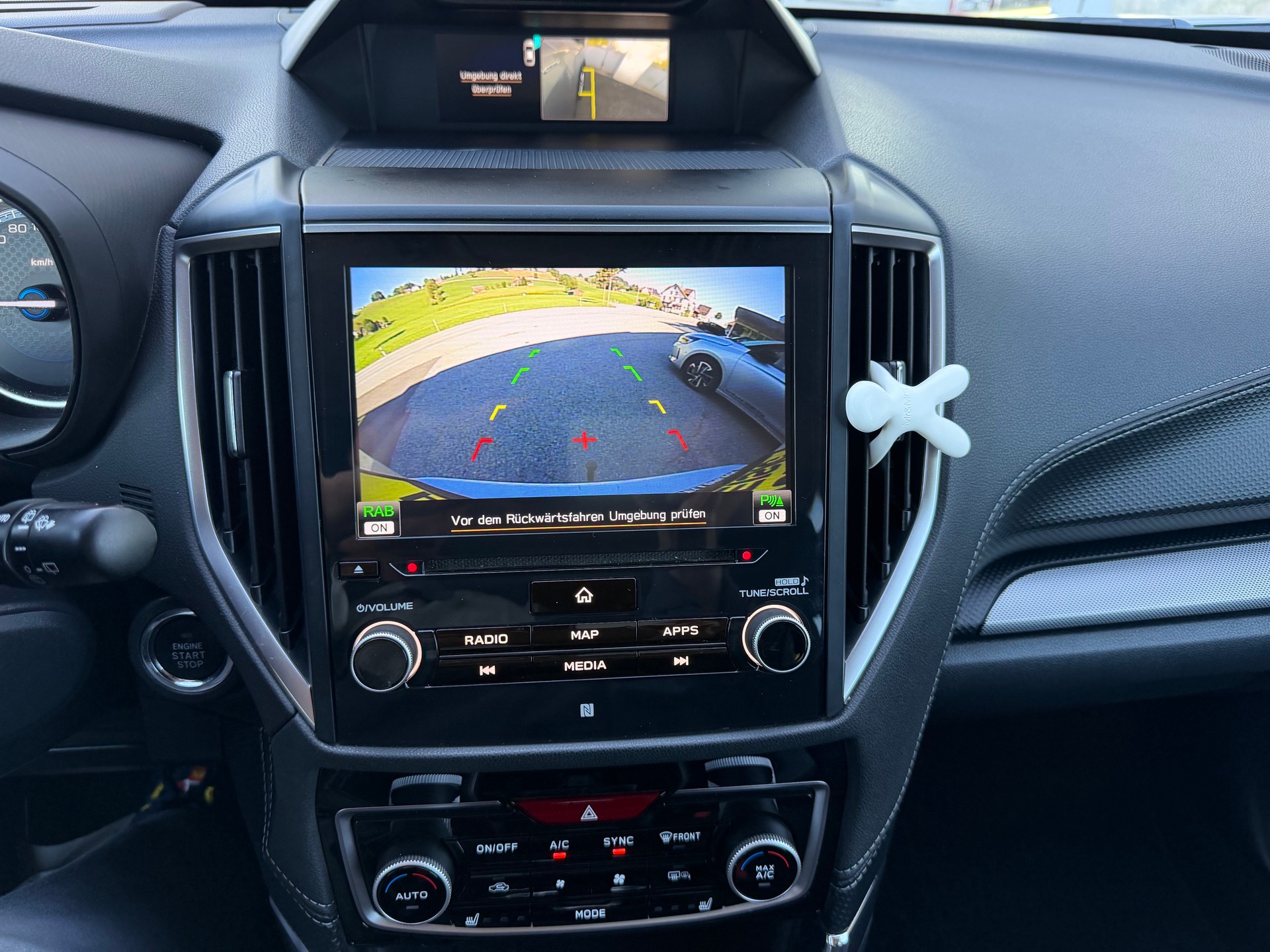 SUBARU Forester 2.0i e-Boxer Swiss Plus Lineartronic-image-5