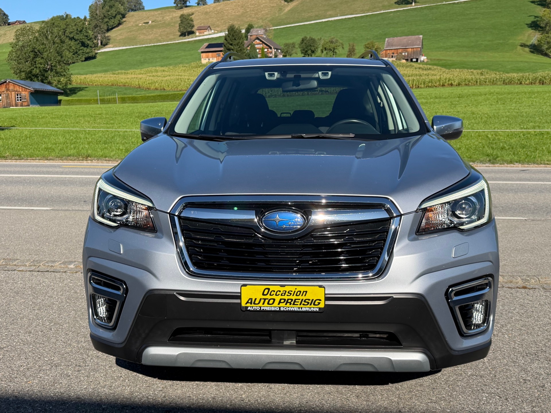 SUBARU Forester 2.0i e-Boxer Swiss Plus Lineartronic-image-0