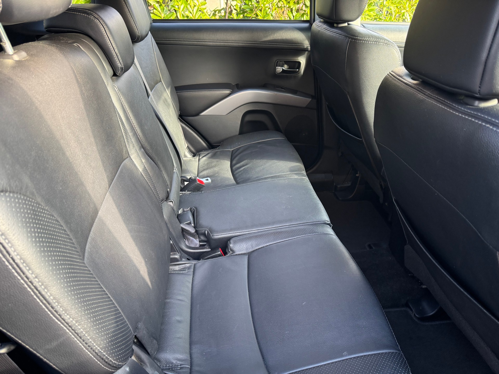 MITSUBISHI Outlander 2.4 Navigator 4WD CVT-image-7
