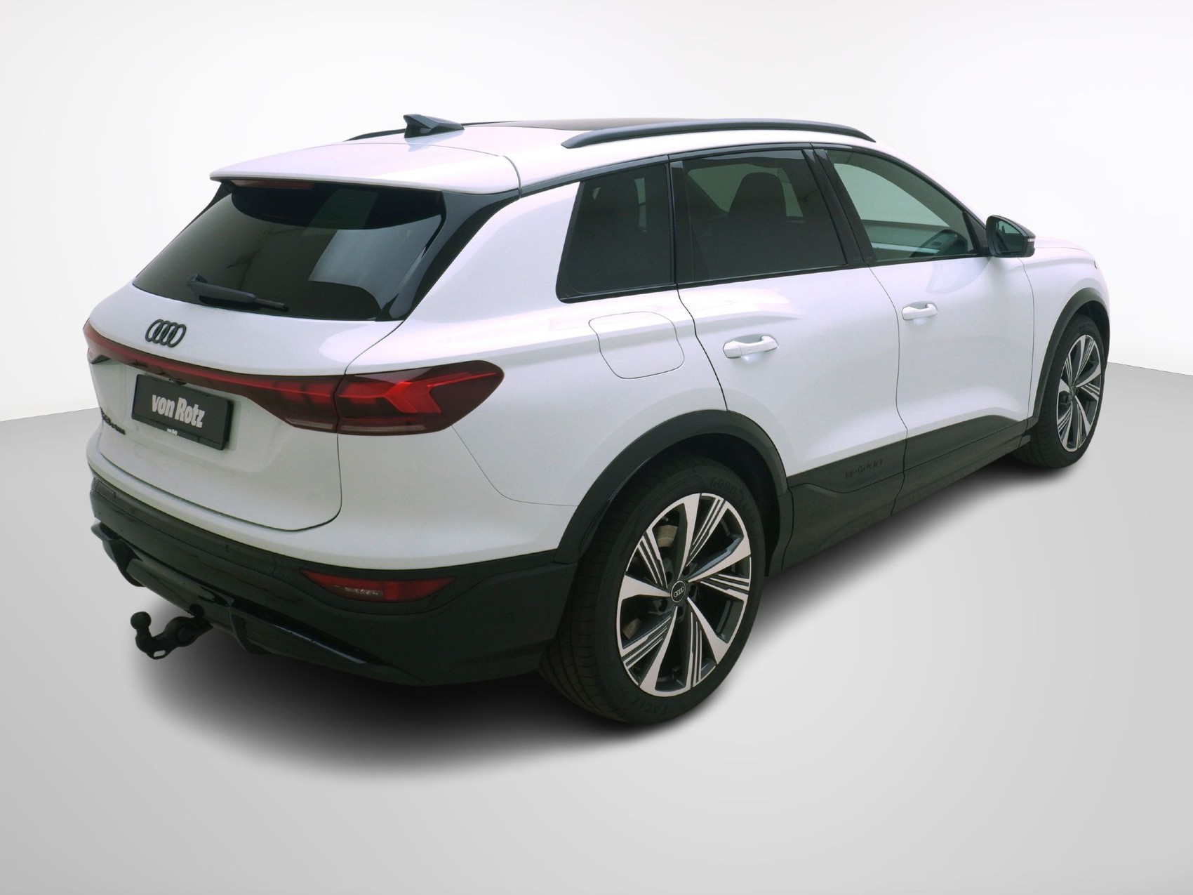 AUDI SQ6 e-tron quattro S line-showroom-element-2