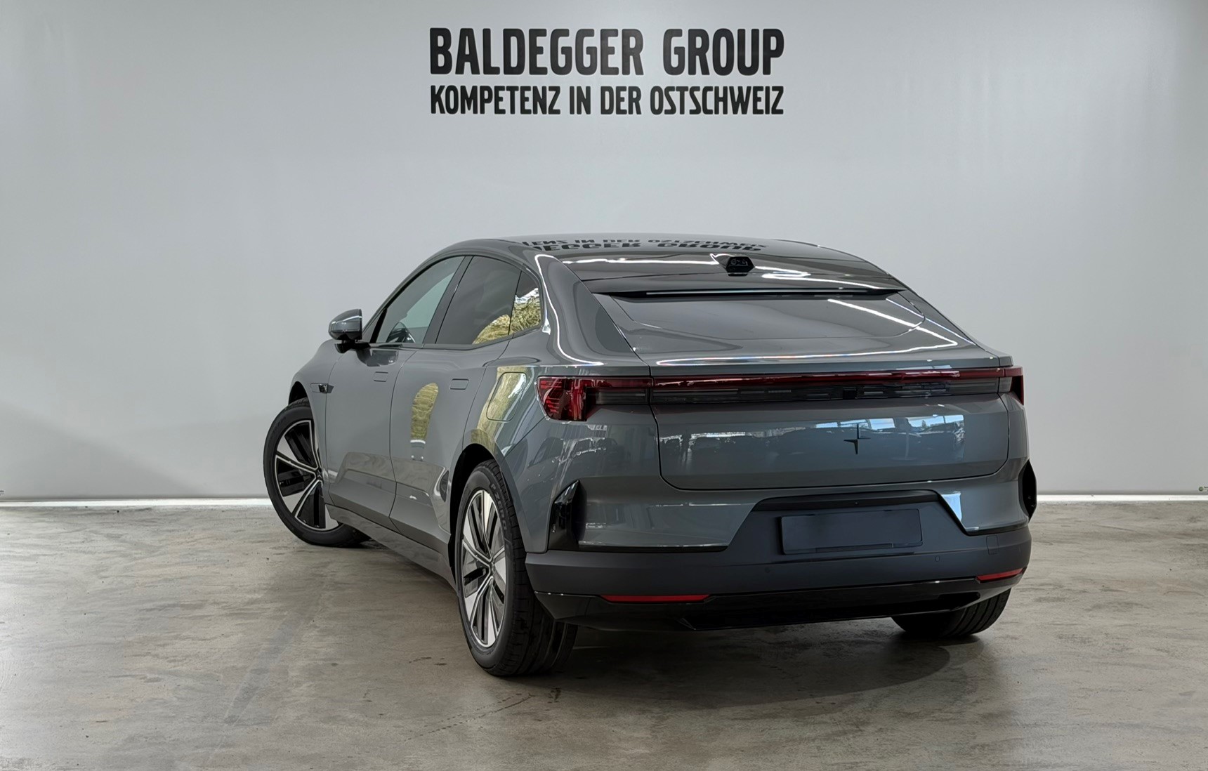 POLESTAR 4 Long Range Dual Motor Prime-image-1