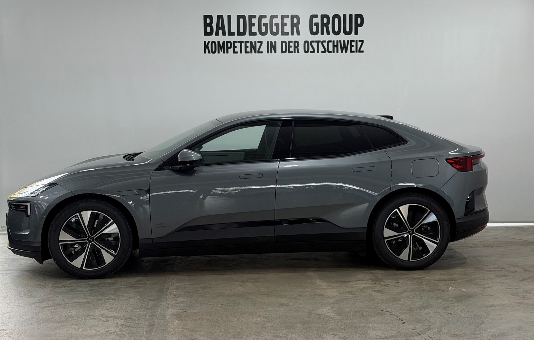 POLESTAR 4 Long Range Dual Motor Prime-image-2