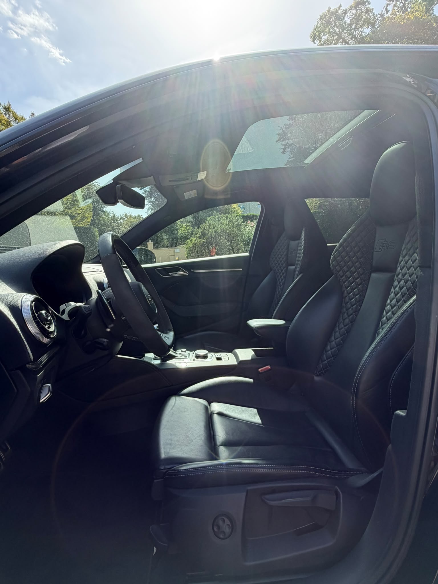 AUDI 2.5 T FSI quattro S-Tronic-image-3