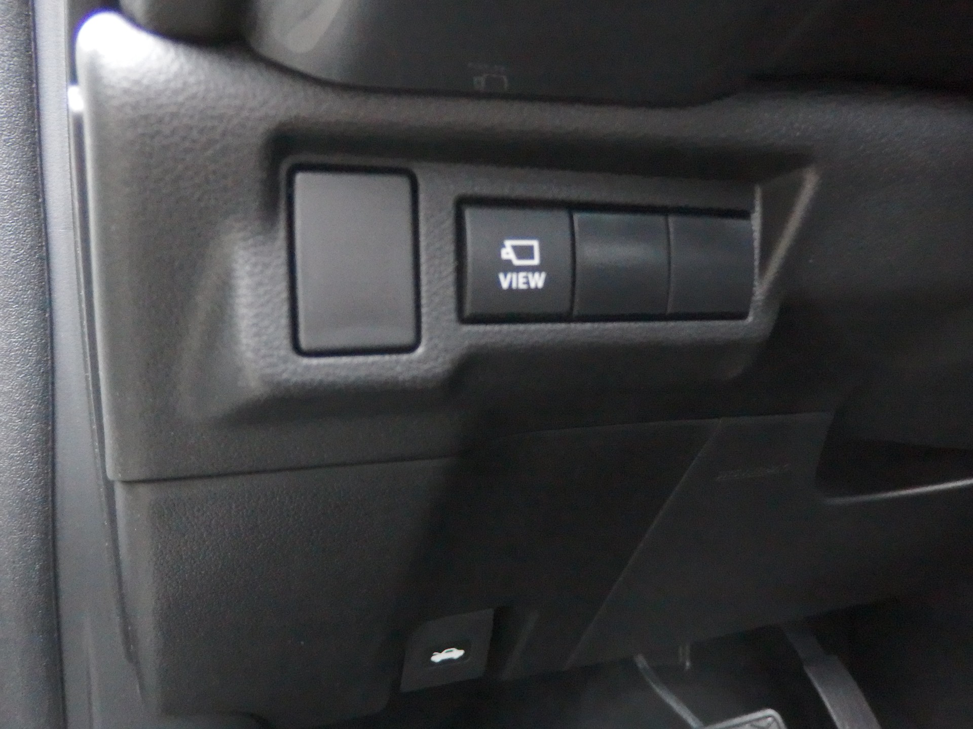 TOYOTA Urban Cruiser 61 kWh Premium-image-14