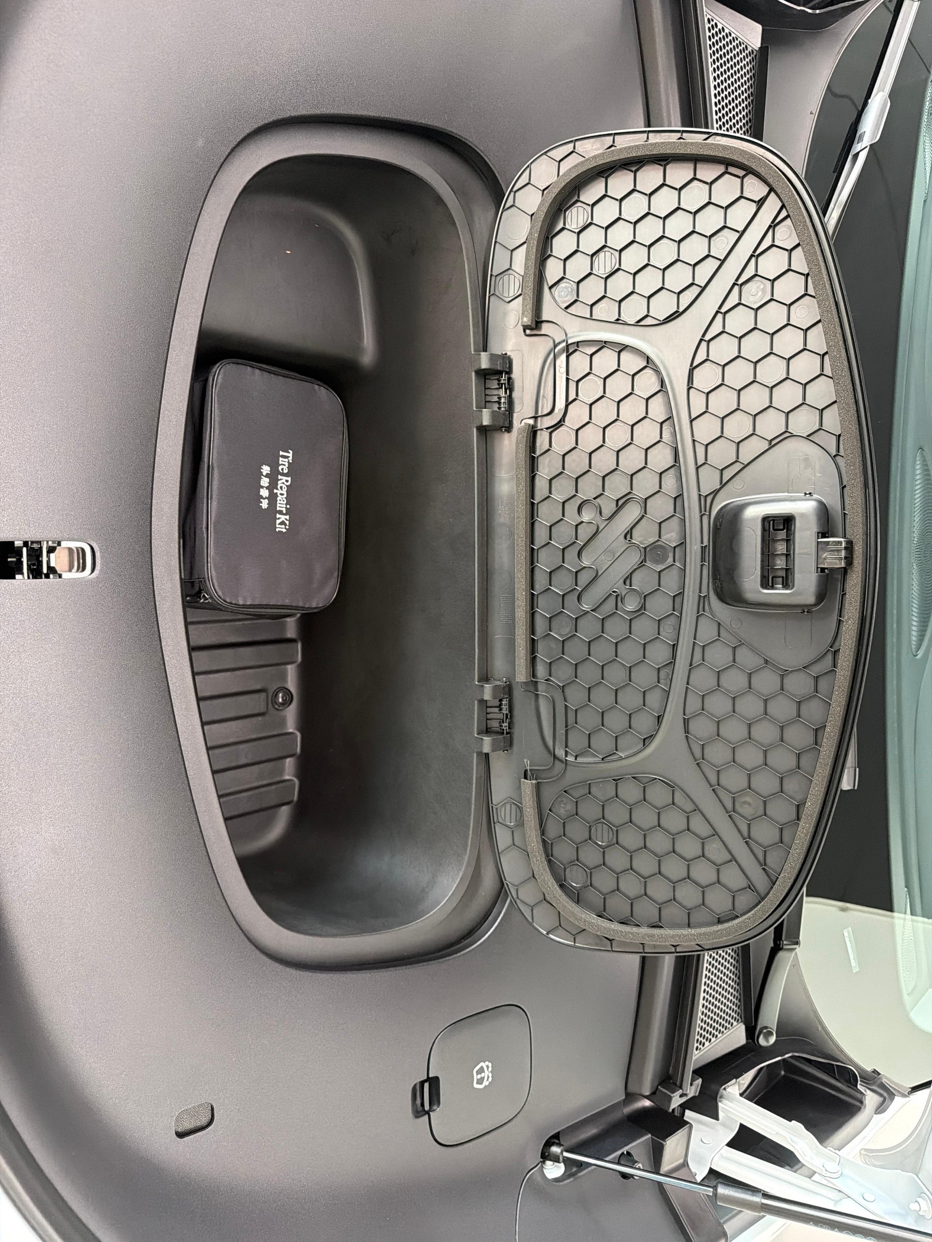 MG IM6 100 kWh Performance 4WD-image-12