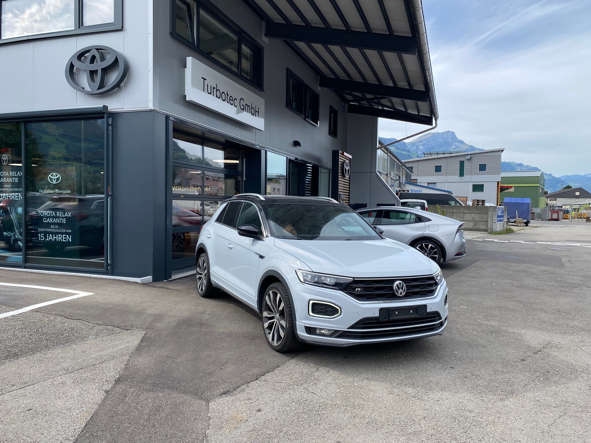 VW T-Roc 1.5 TSI EVO Sport DSG 4Motion-image-4