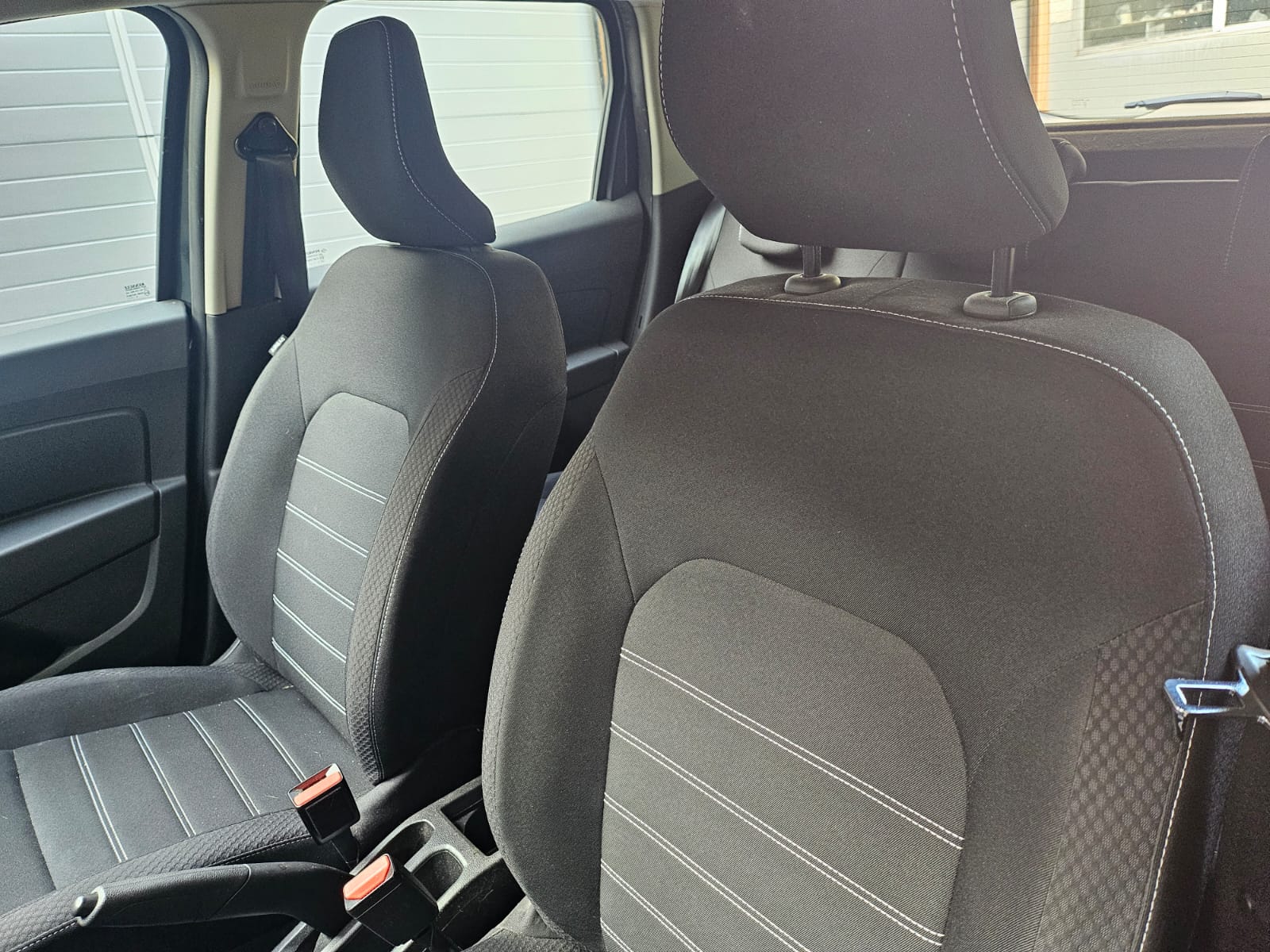 DACIA Duster TCe 150 Expression 4x4 hagelschaden dégats de grele-image-8