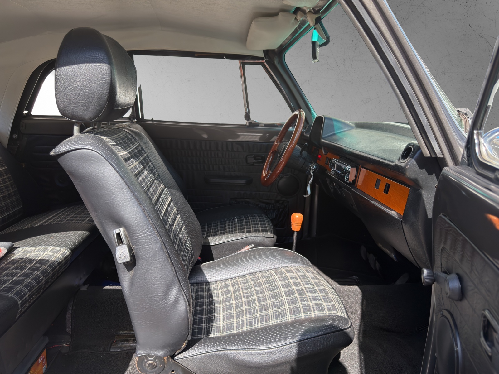 VW 15-1303-image-14