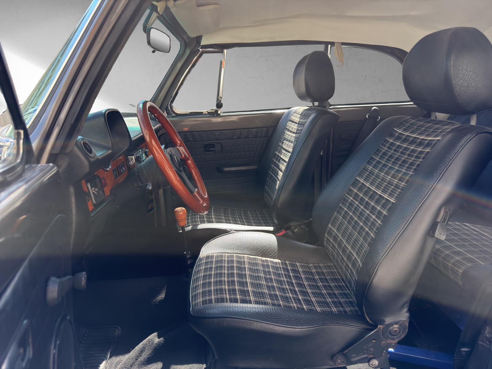 VW 15-1303-image-13