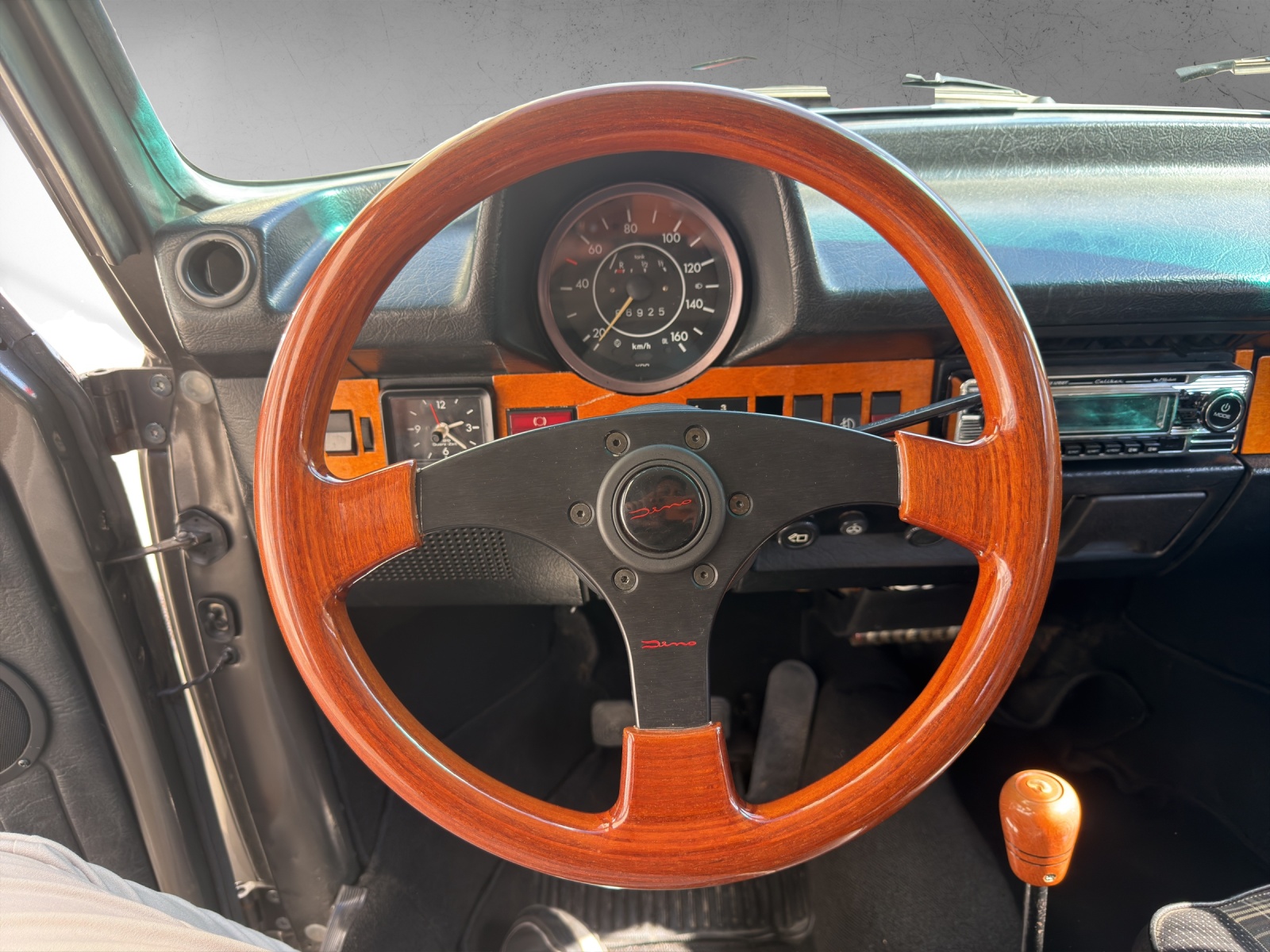 VW 15-1303-image-9