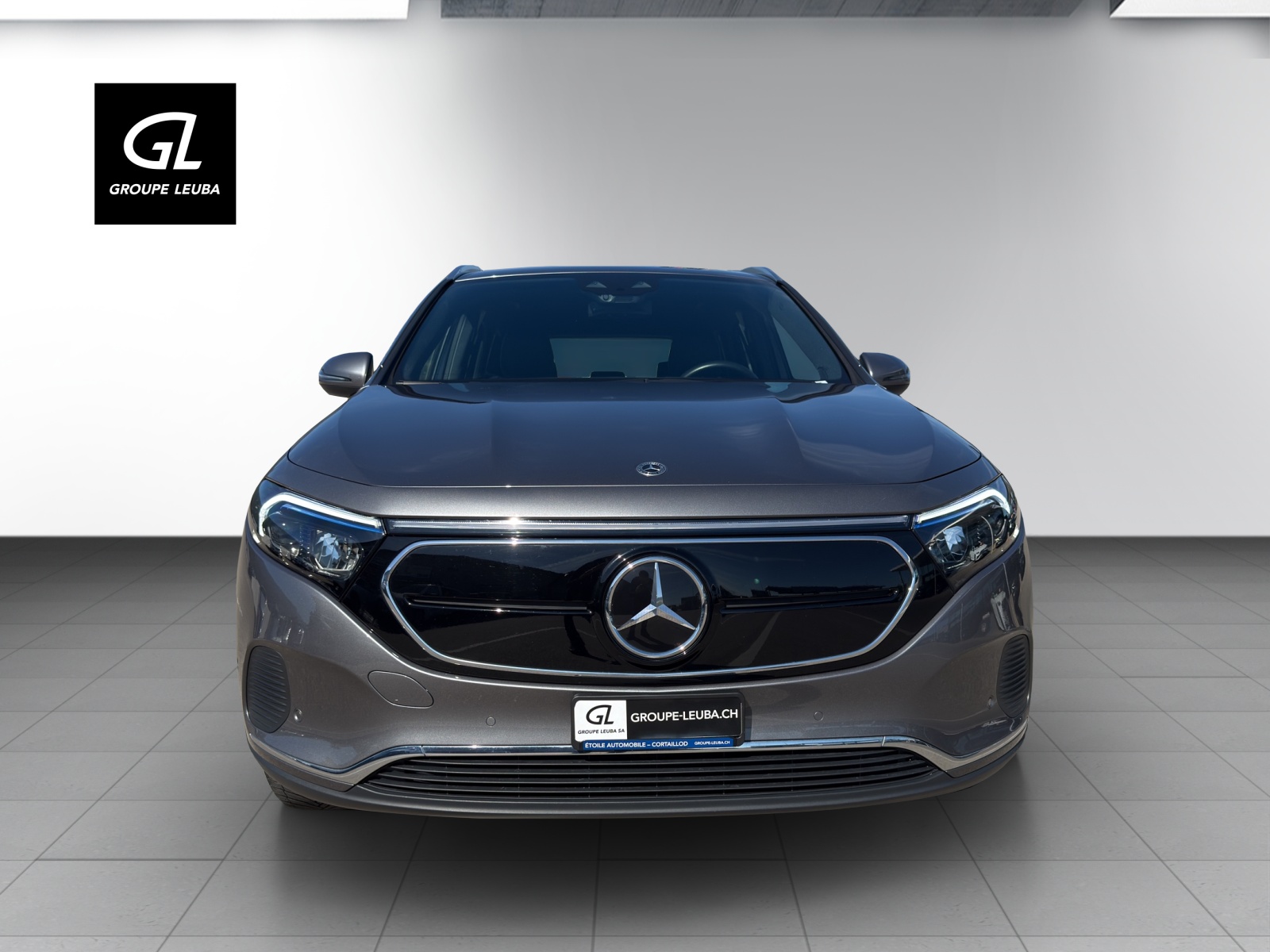 MERCEDES-BENZ EQA 300 4Matic-image-2