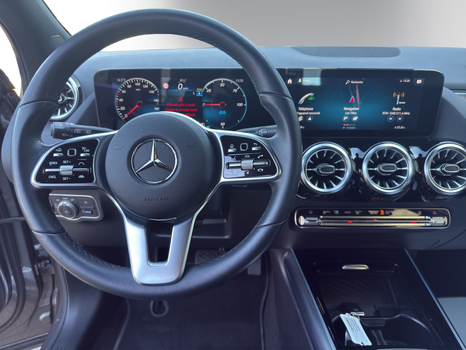 MERCEDES-BENZ EQA 300 4Matic-image-11
