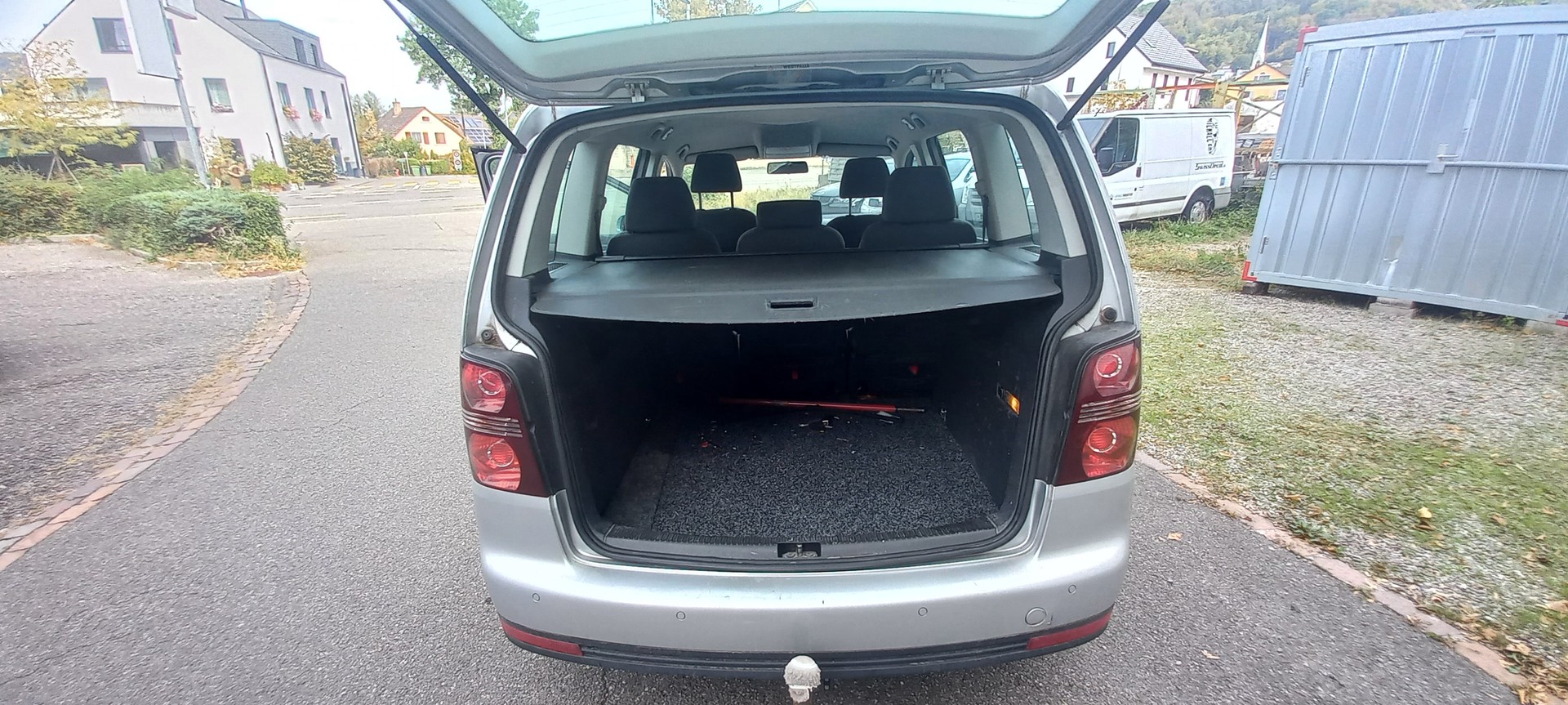 VW Touran 1.9 TDI Conceptline-image-10