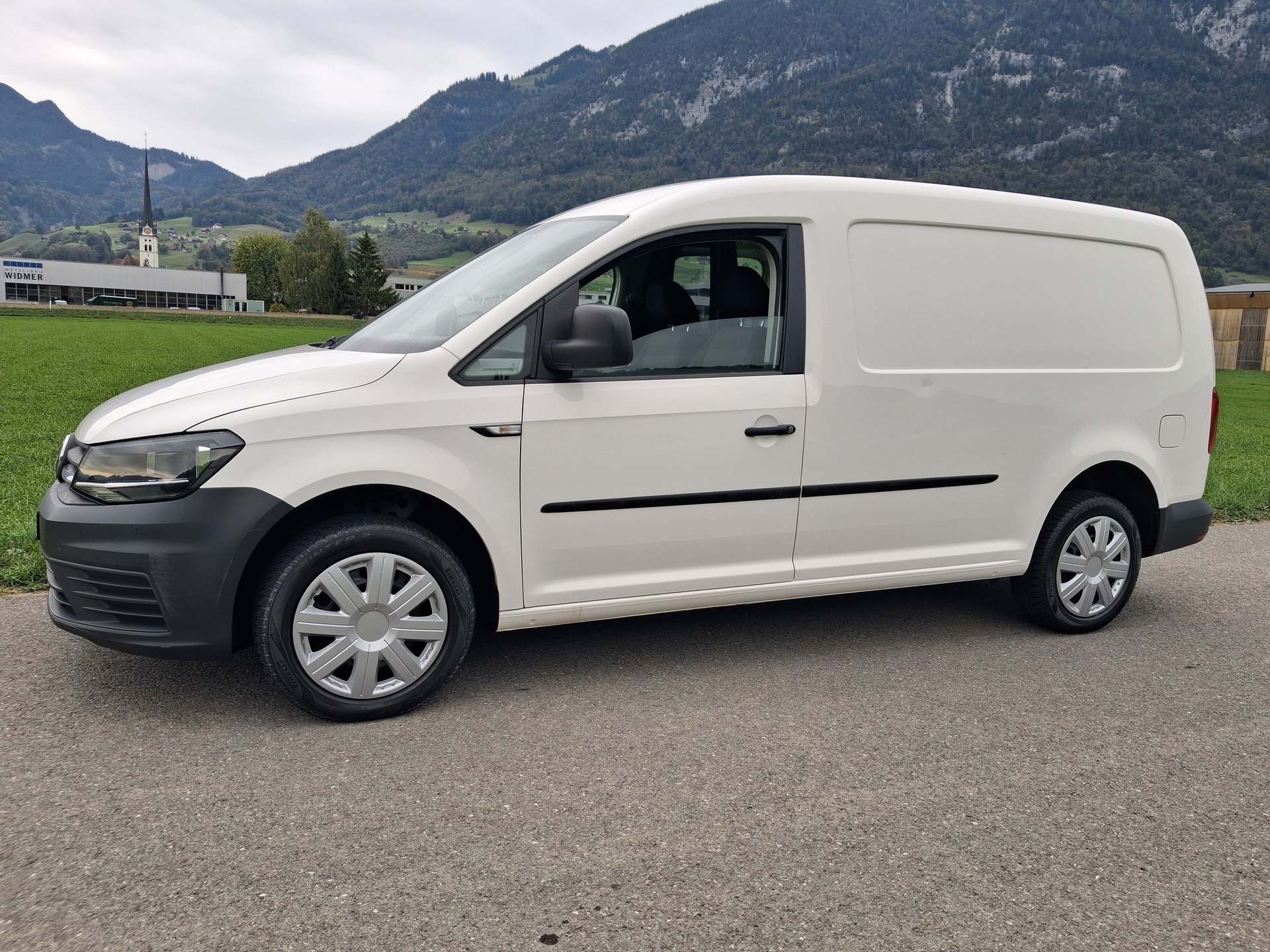 VW Caddy Maxi 2.0TDI 4Motion BlueMotion Technology DSG-image-4