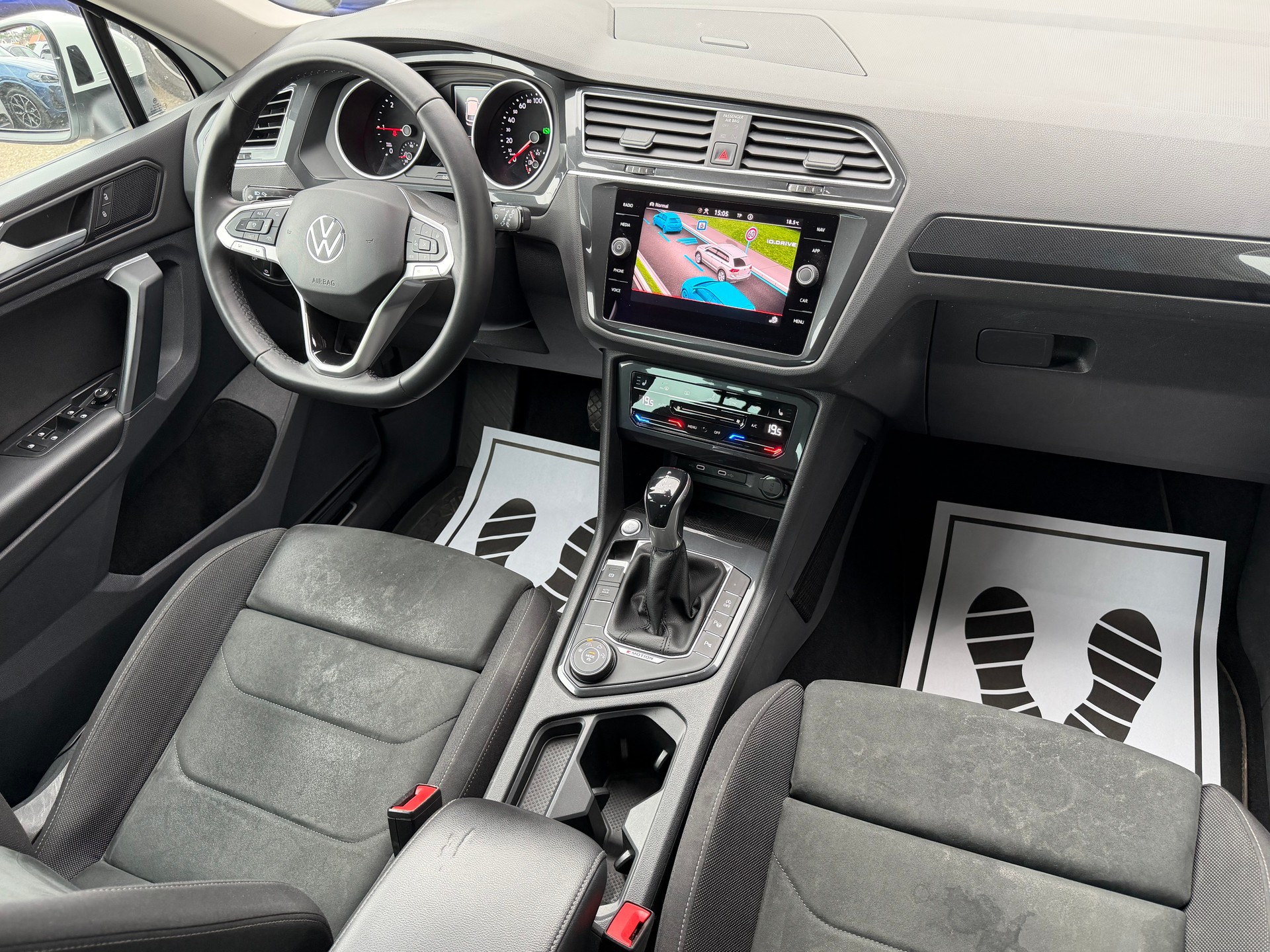 VW Tiguan 2.0 TDI SCR Life 4Motion DSG-image-10