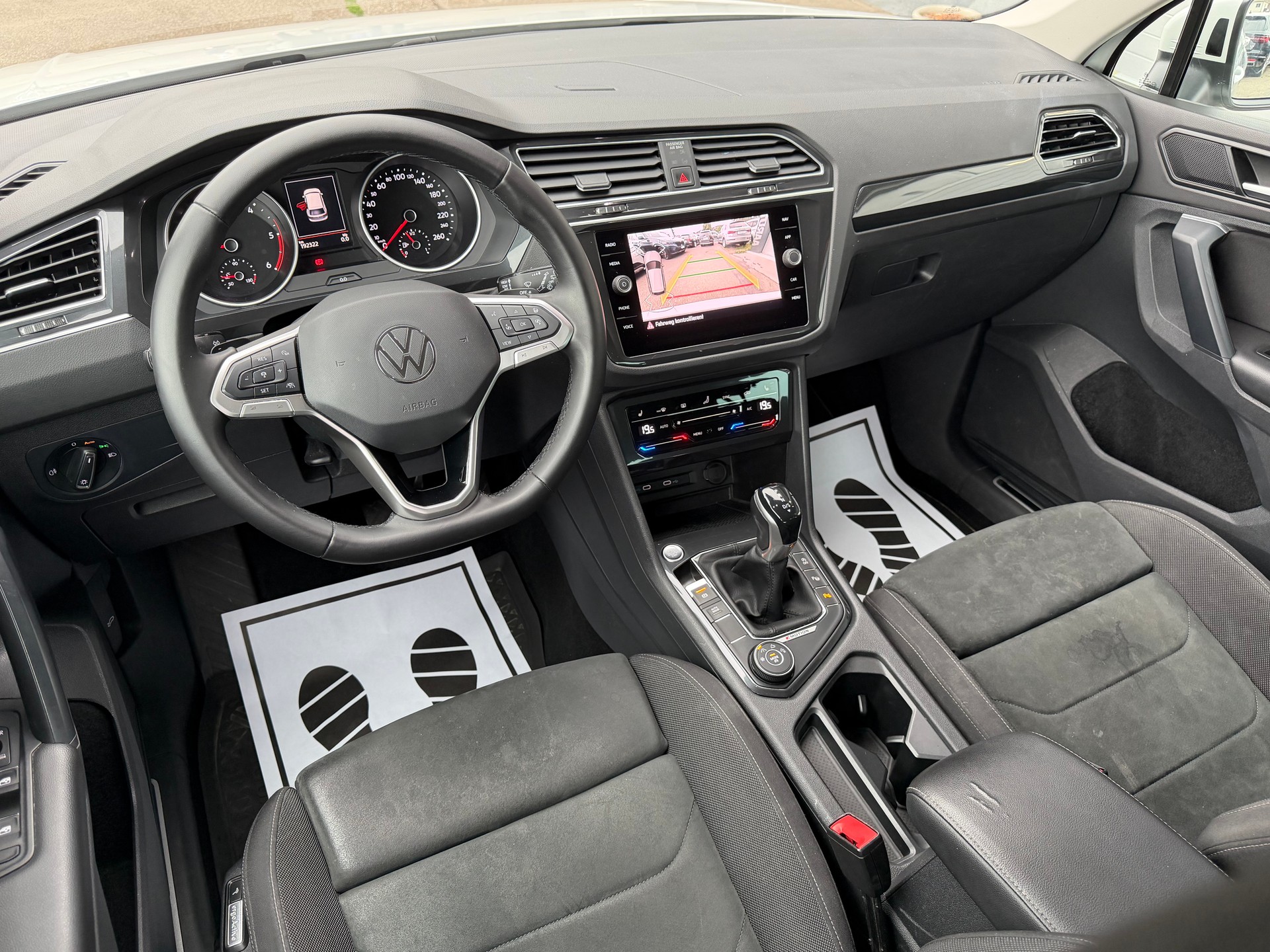 VW Tiguan 2.0 TDI SCR Life 4Motion DSG-image-9