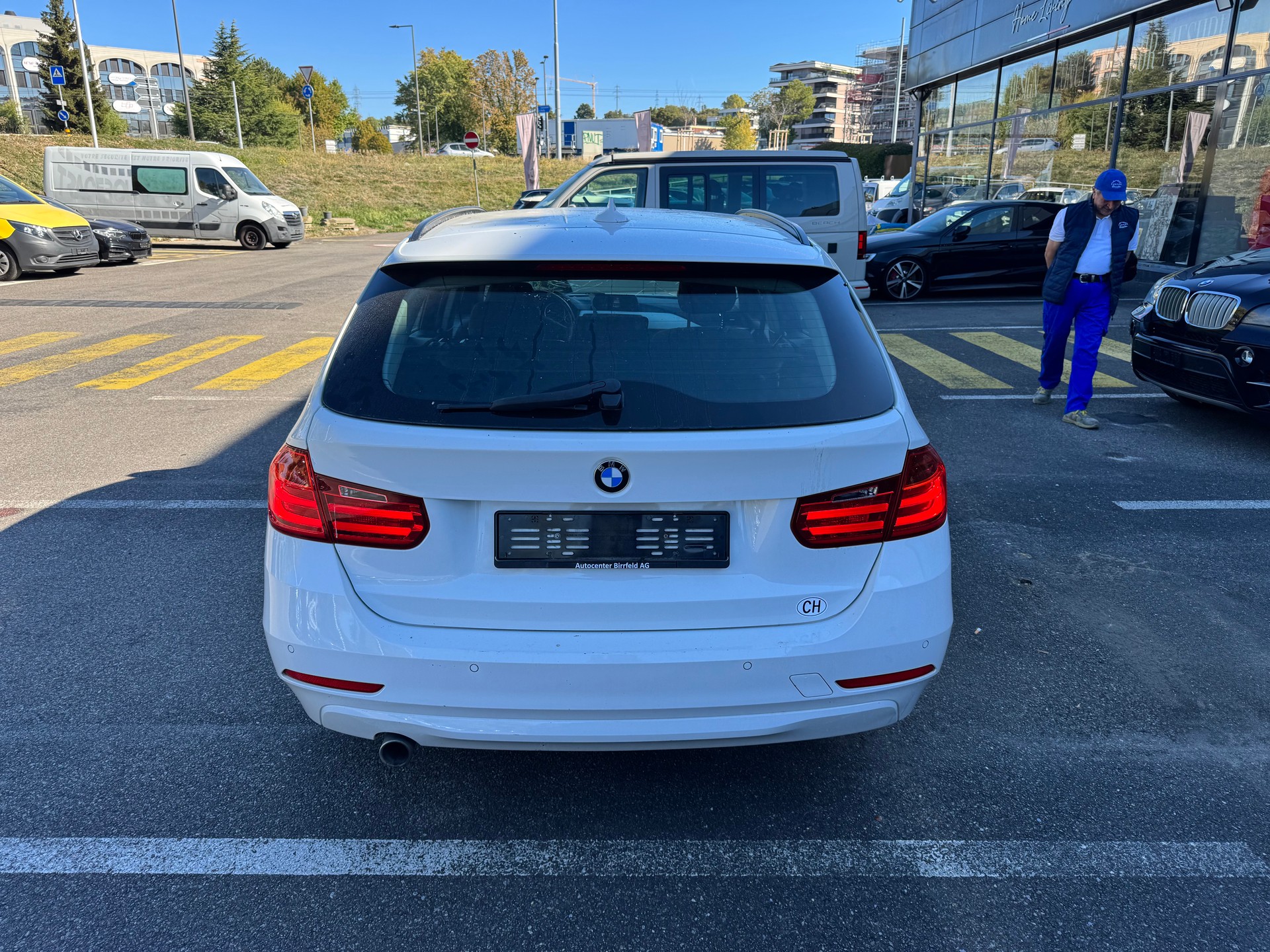 BMW 316d Touring Business Steptronic-image-13