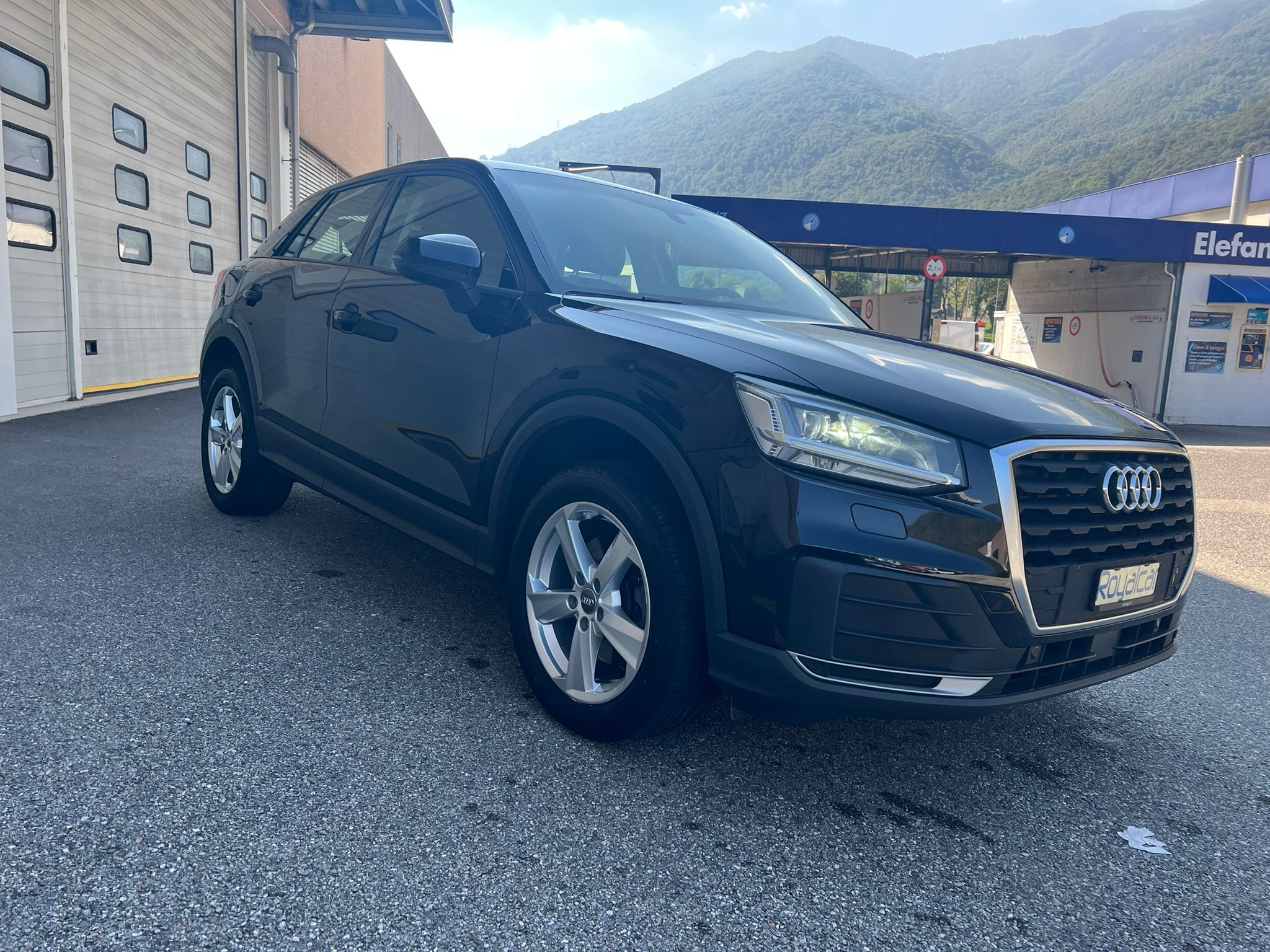 Car photo