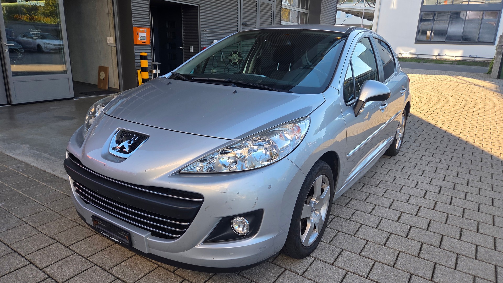 PEUGEOT 207 1.6 16V Sport-image-0