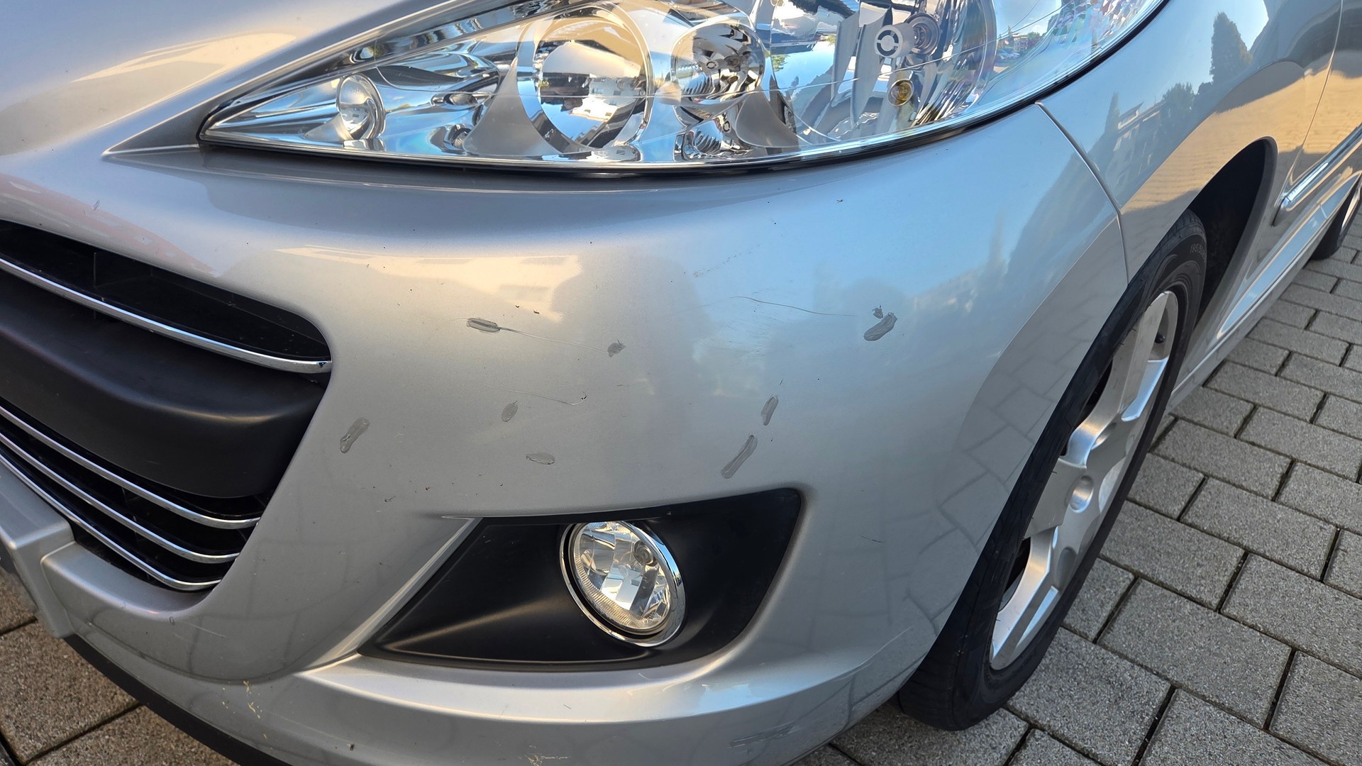 PEUGEOT 207 1.6 16V Sport-image-16