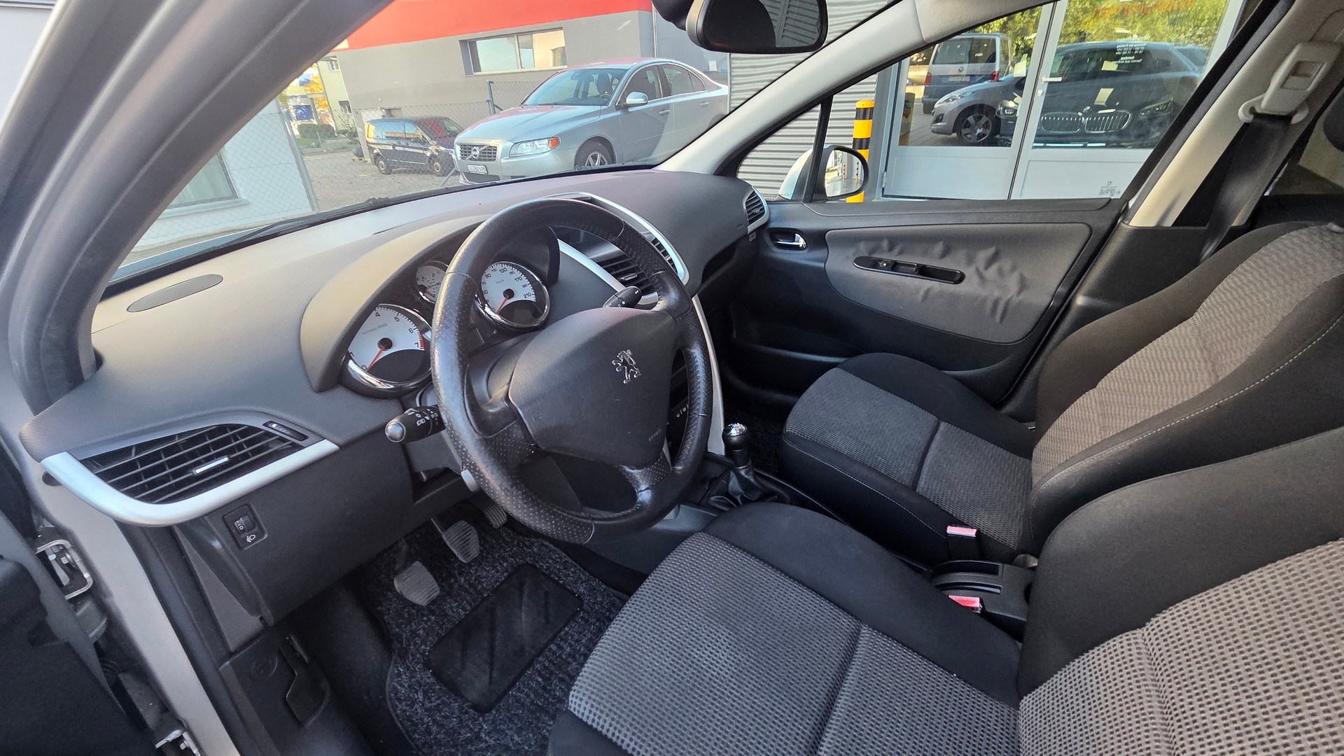 PEUGEOT 207 1.6 16V Sport-image-9